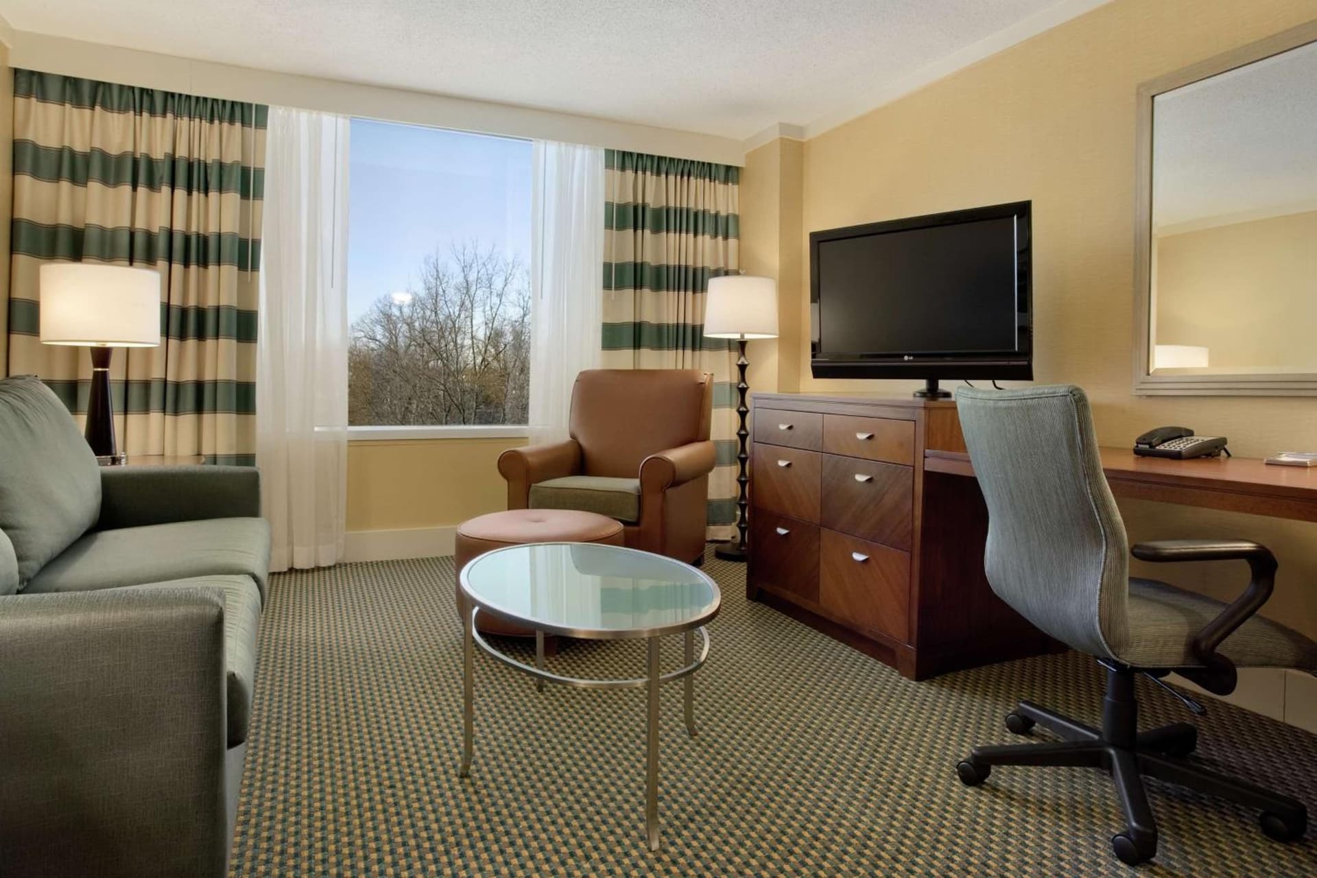 DoubleTree by Hilton Stamford gallery photo in Stamford, CT — image 88