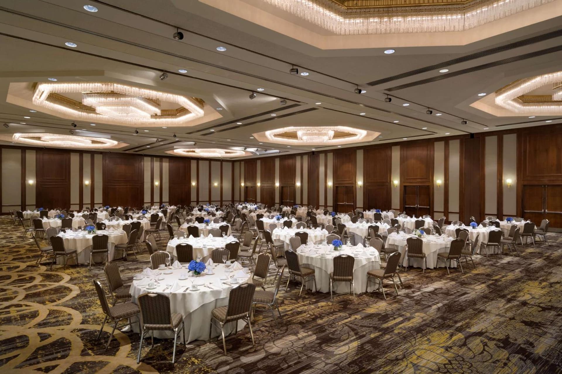 DoubleTree by Hilton Stamford gallery photo in Stamford, CT — image 34