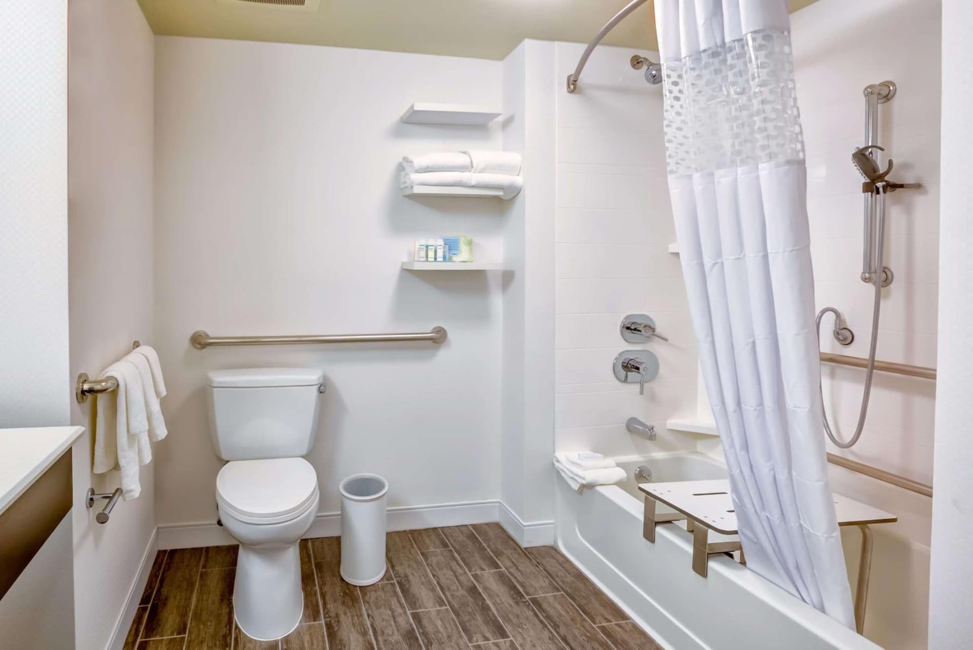 Hampton Inn Boston-Norwood gallery photo in Norwood — image 13