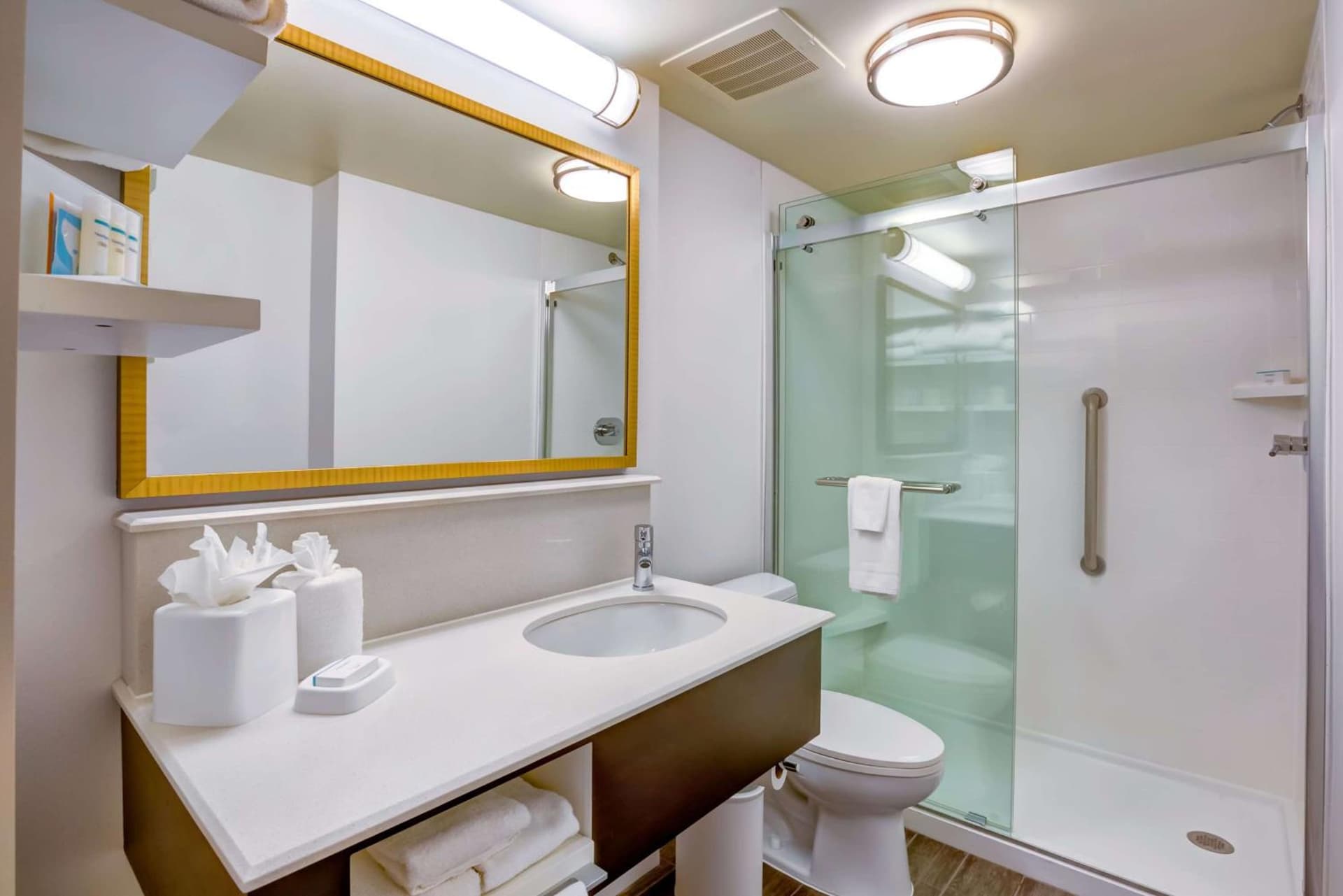 Hampton Inn Boston-Norwood gallery photo in Norwood — image 17