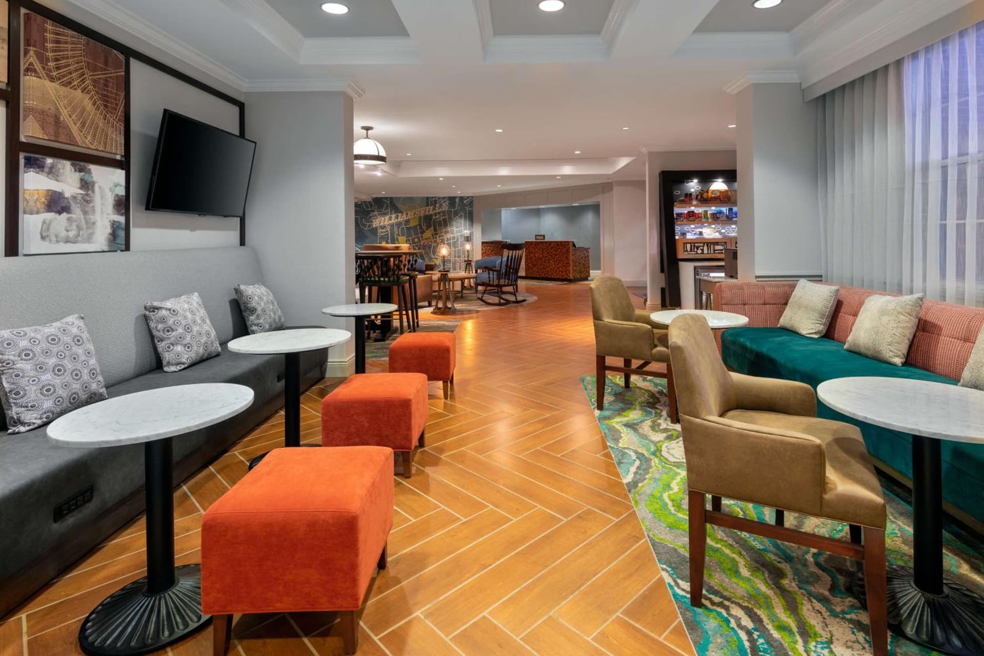 Hampton Inn Buffalo-Williamsville property views in Williamsville, NY — gallery photo 3