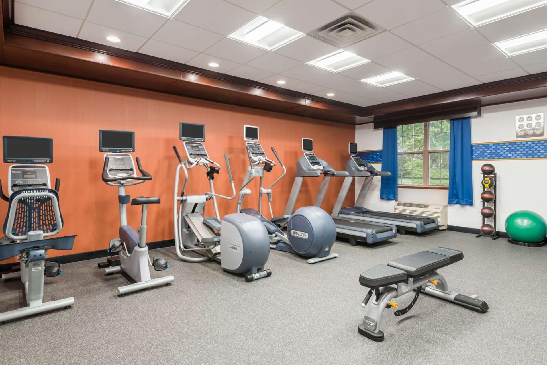 Hampton Inn Buffalo-Williamsville gallery photo in Williamsville, NY — image 40