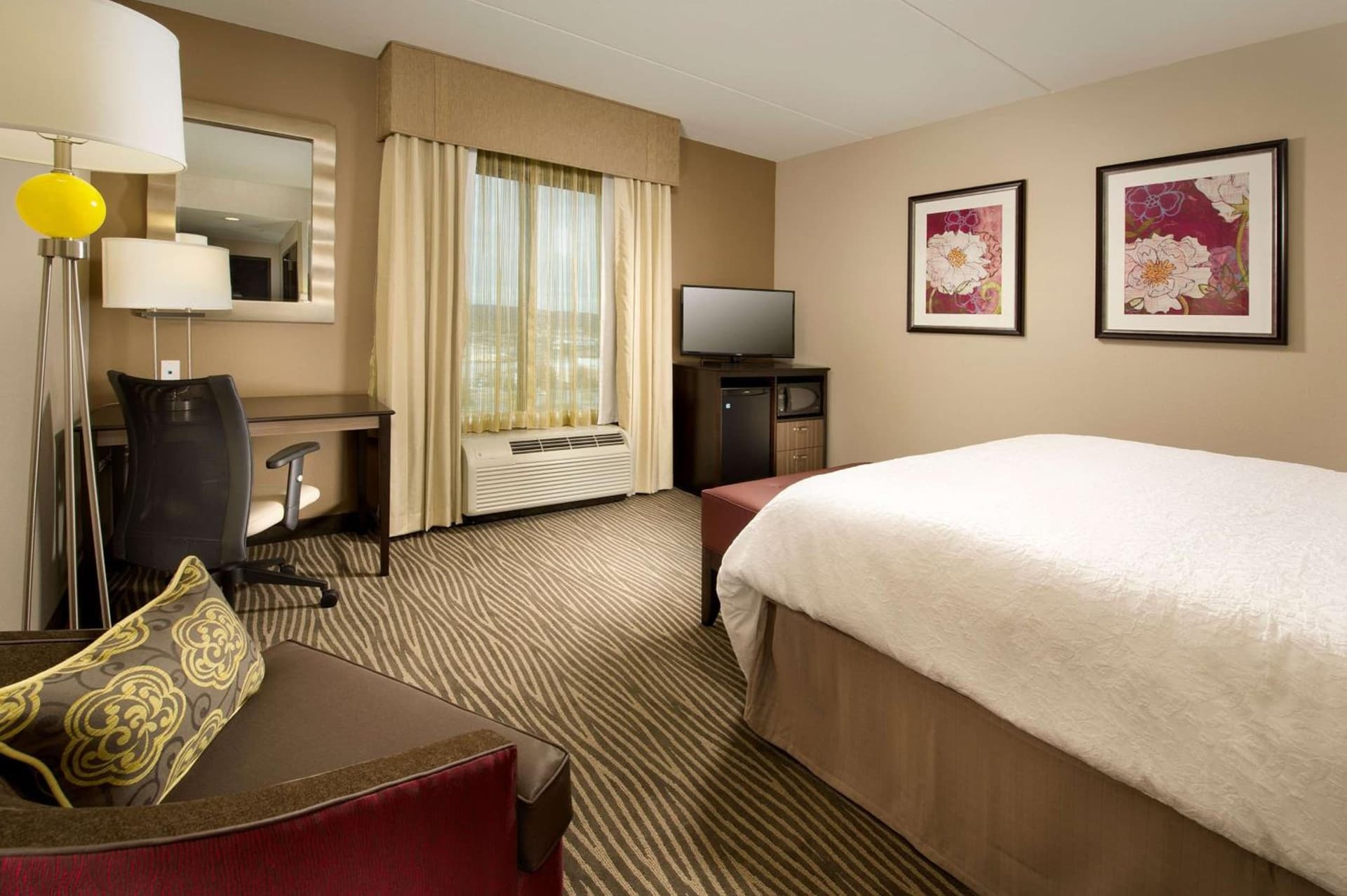 Hampton Inn & Suites Chattanooga/Hamilton Place gallery photo in Chattanooga, TN — image 20