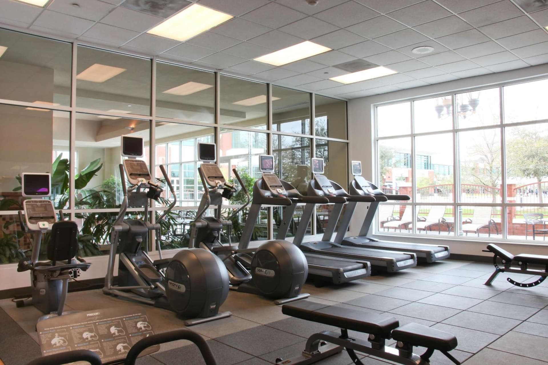 Embassy Suites North Charleston Airport Hotel Convention gallery photo in Charleston, SC — image 39
