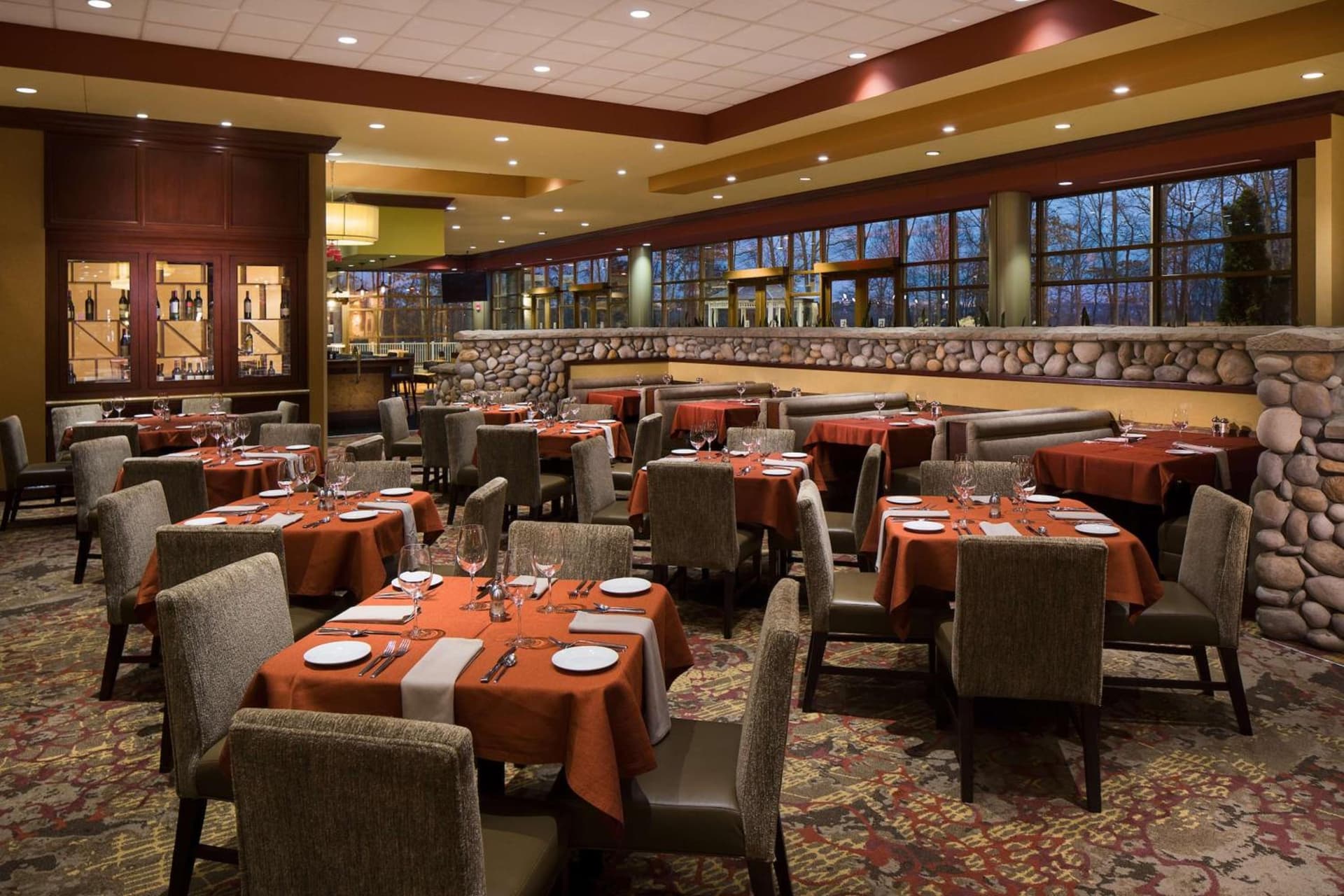 Embassy Suites by Hilton Charlotte Concord Golf Resort & Spa gallery photo in Concord, NC — image 51