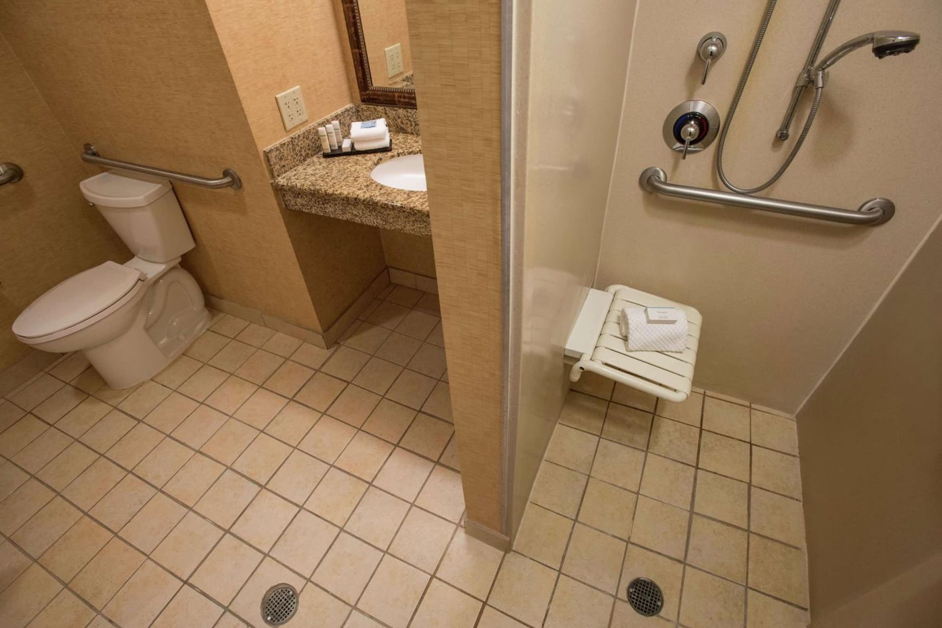 Embassy Suites by Hilton Charlotte Concord Golf Resort & Spa gallery photo in Concord, NC — image 47
