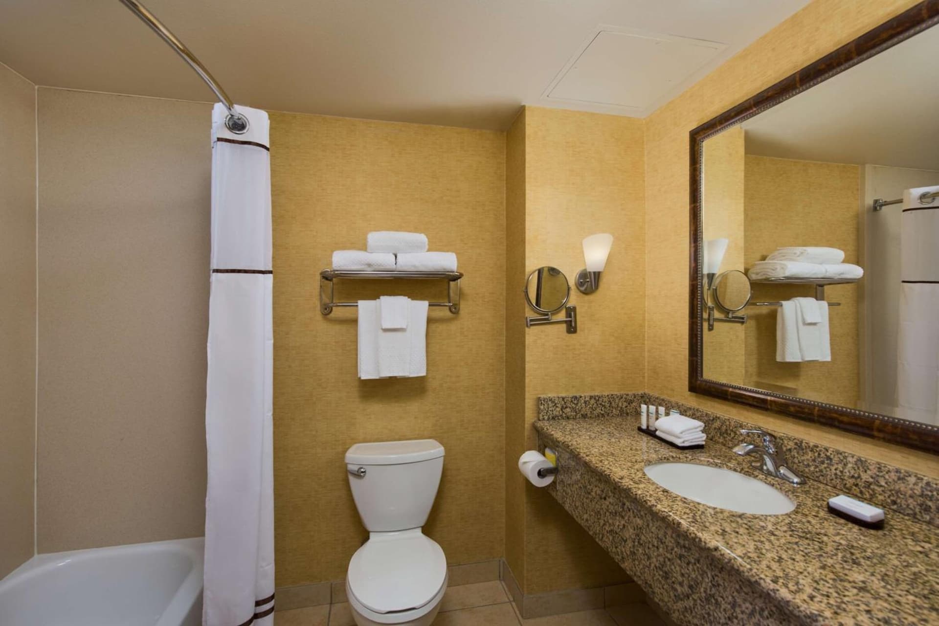 Embassy Suites by Hilton Charlotte Concord Golf Resort & Spa gallery photo in Concord, NC — image 93