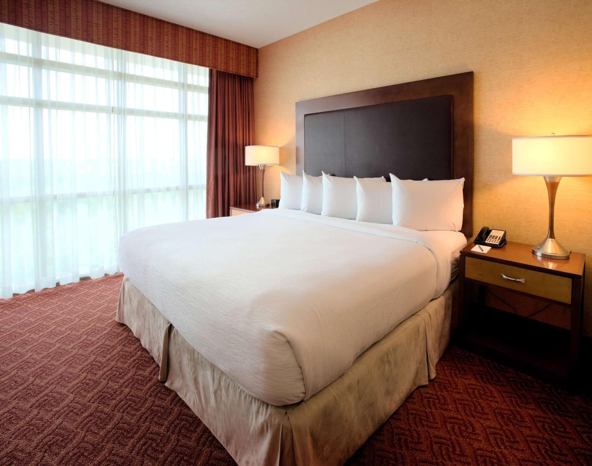 Embassy Suites by Hilton Charlotte Concord Golf Resort & Spa gallery photo in Concord, NC — image 82