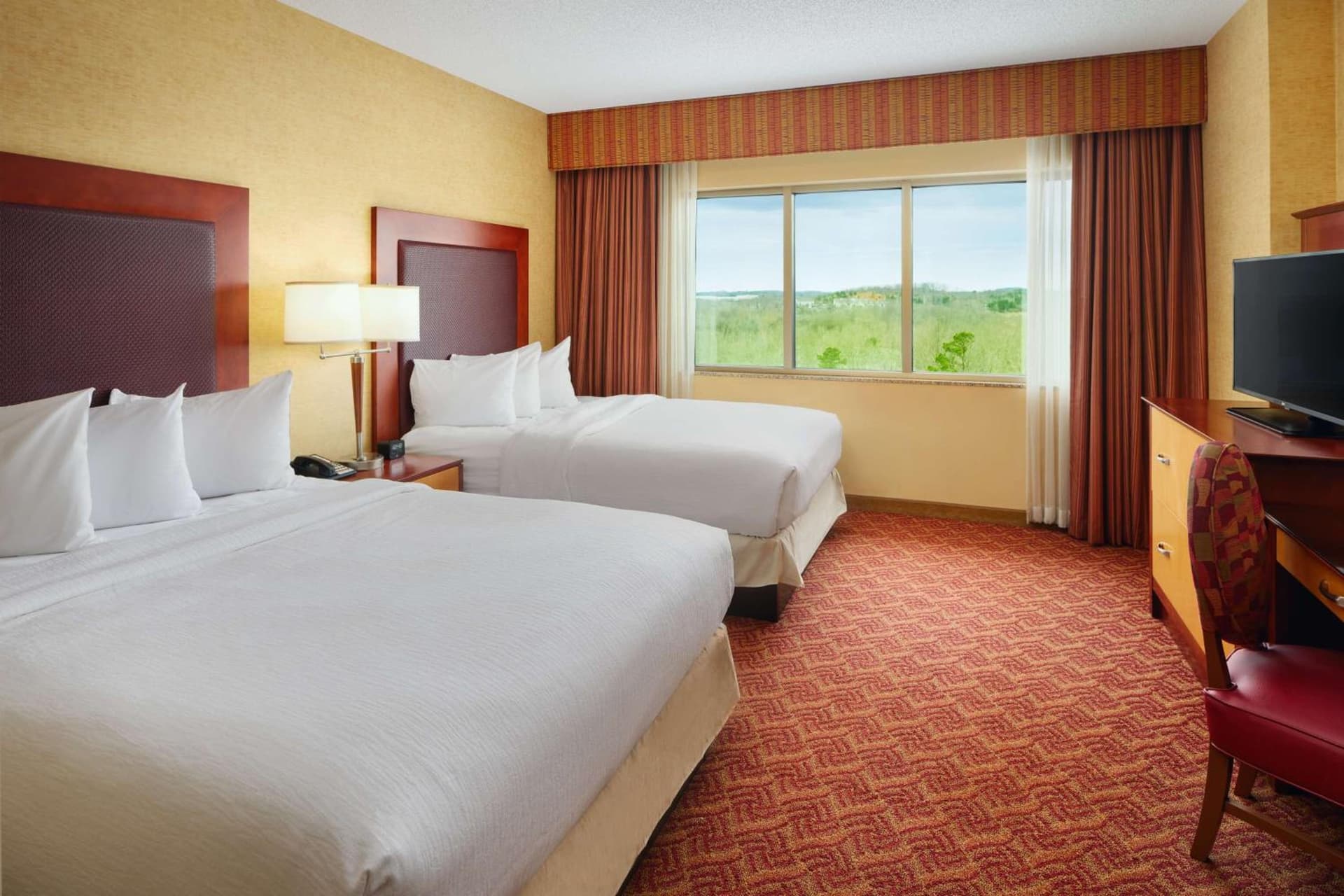 Embassy Suites by Hilton Charlotte Concord Golf Resort & Spa gallery photo in Concord, NC — image 20