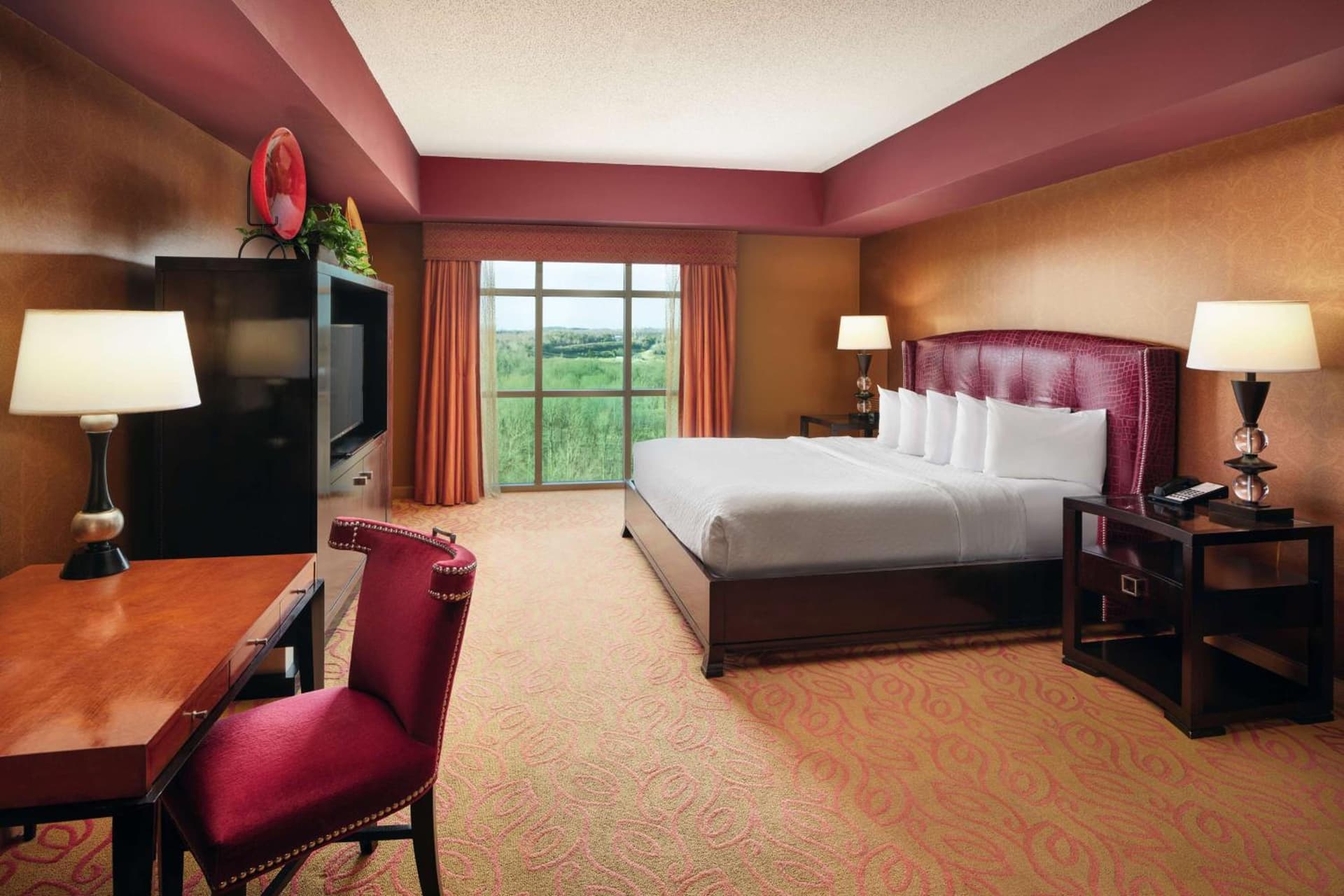 Embassy Suites by Hilton Charlotte Concord Golf Resort & Spa gallery photo in Concord, NC — image 80