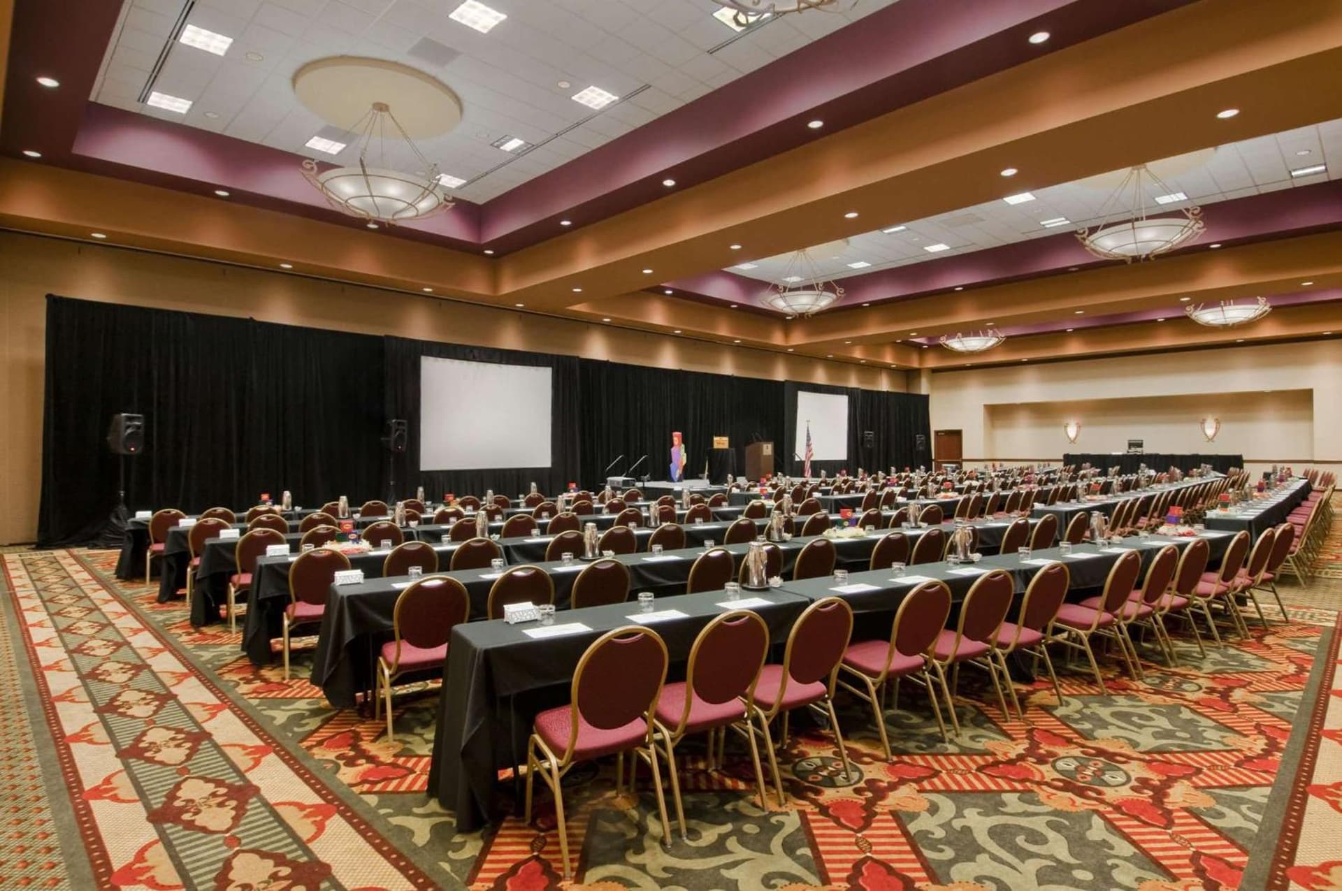 Embassy Suites by Hilton Charlotte Concord Golf Resort & Spa gallery photo in Concord, NC — image 77