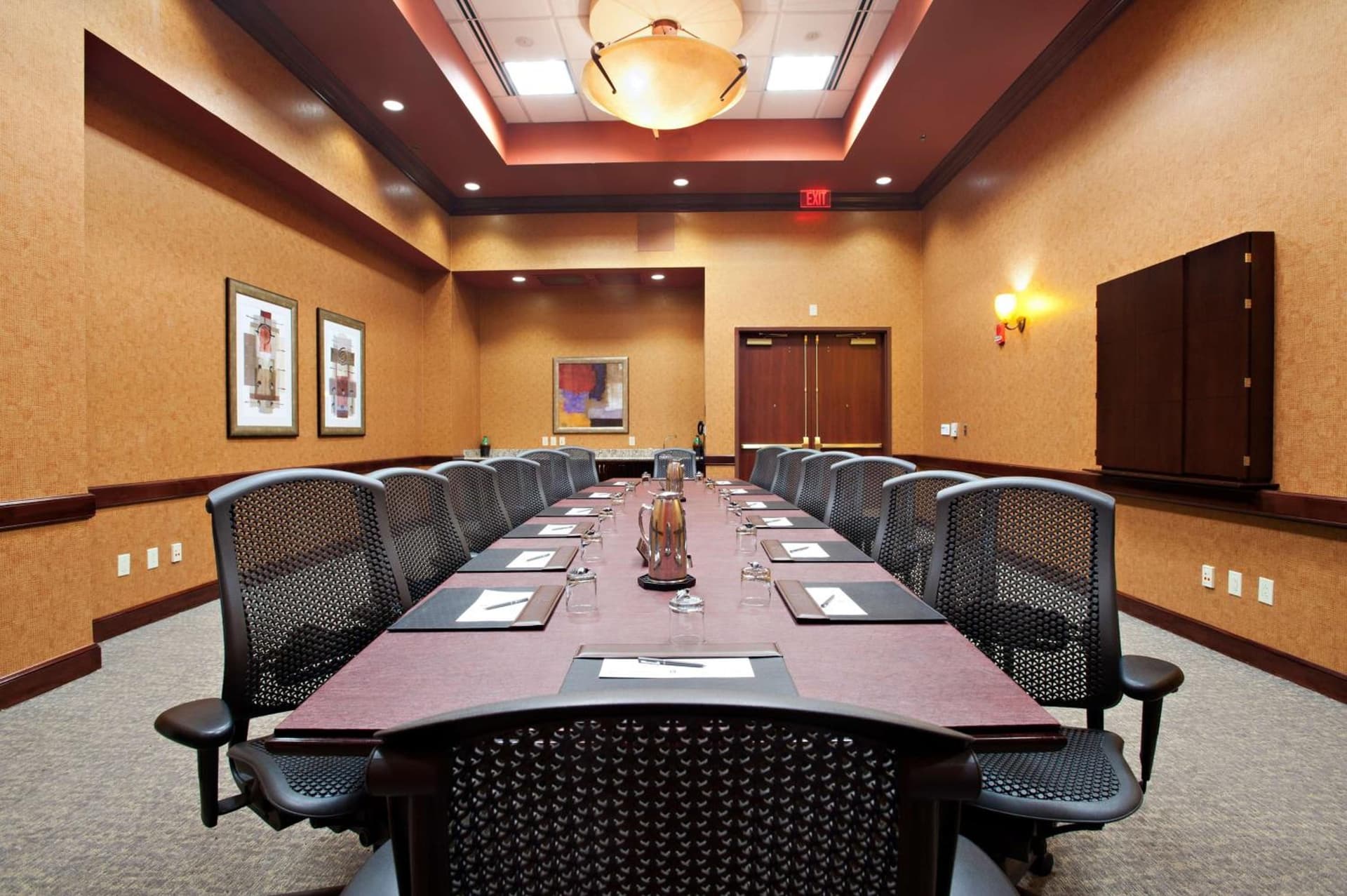 Embassy Suites by Hilton Charlotte Concord Golf Resort & Spa gallery photo in Concord, NC — image 38