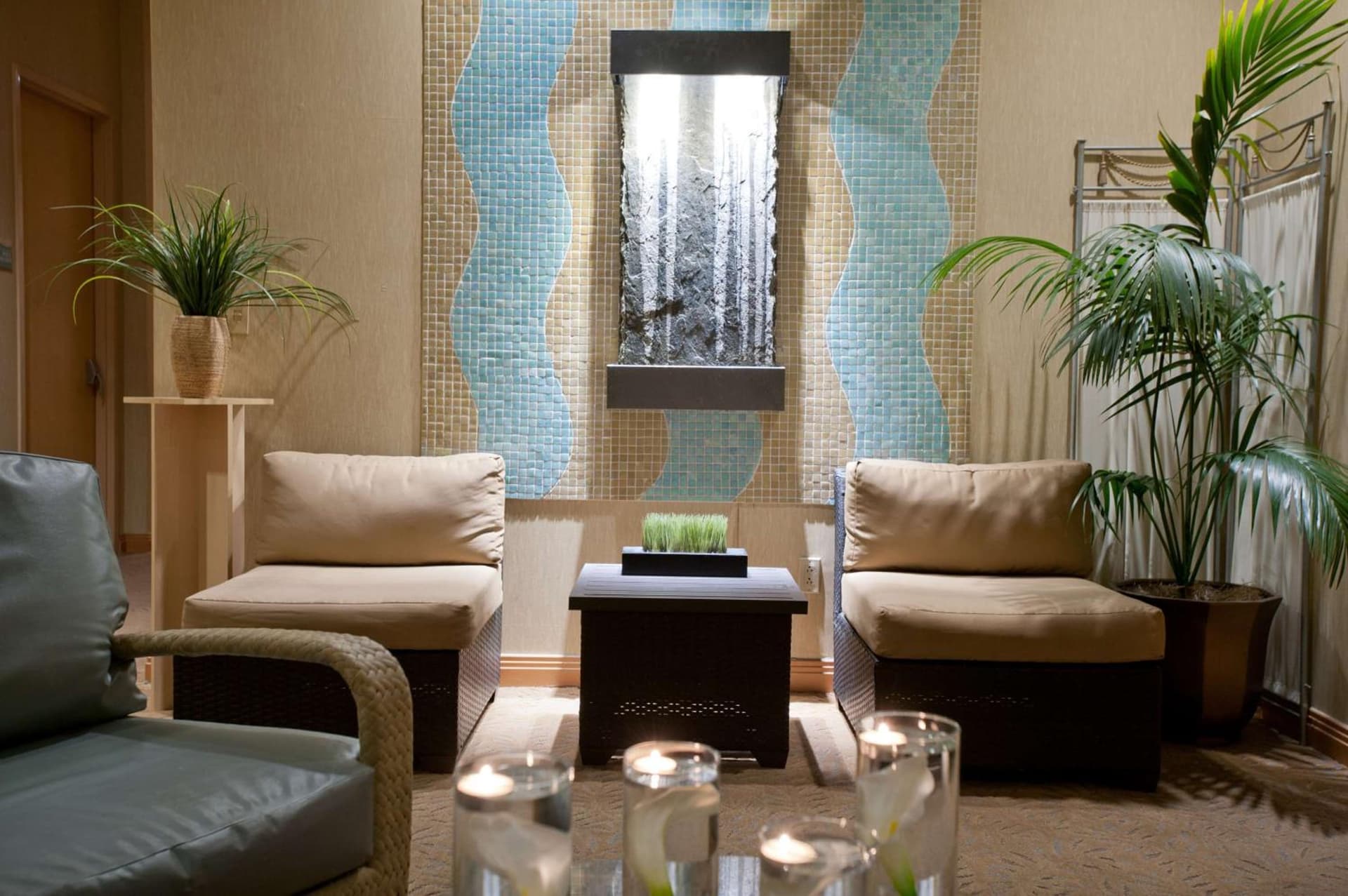 Embassy Suites by Hilton Charlotte Concord Golf Resort & Spa gallery photo in Concord, NC — image 13