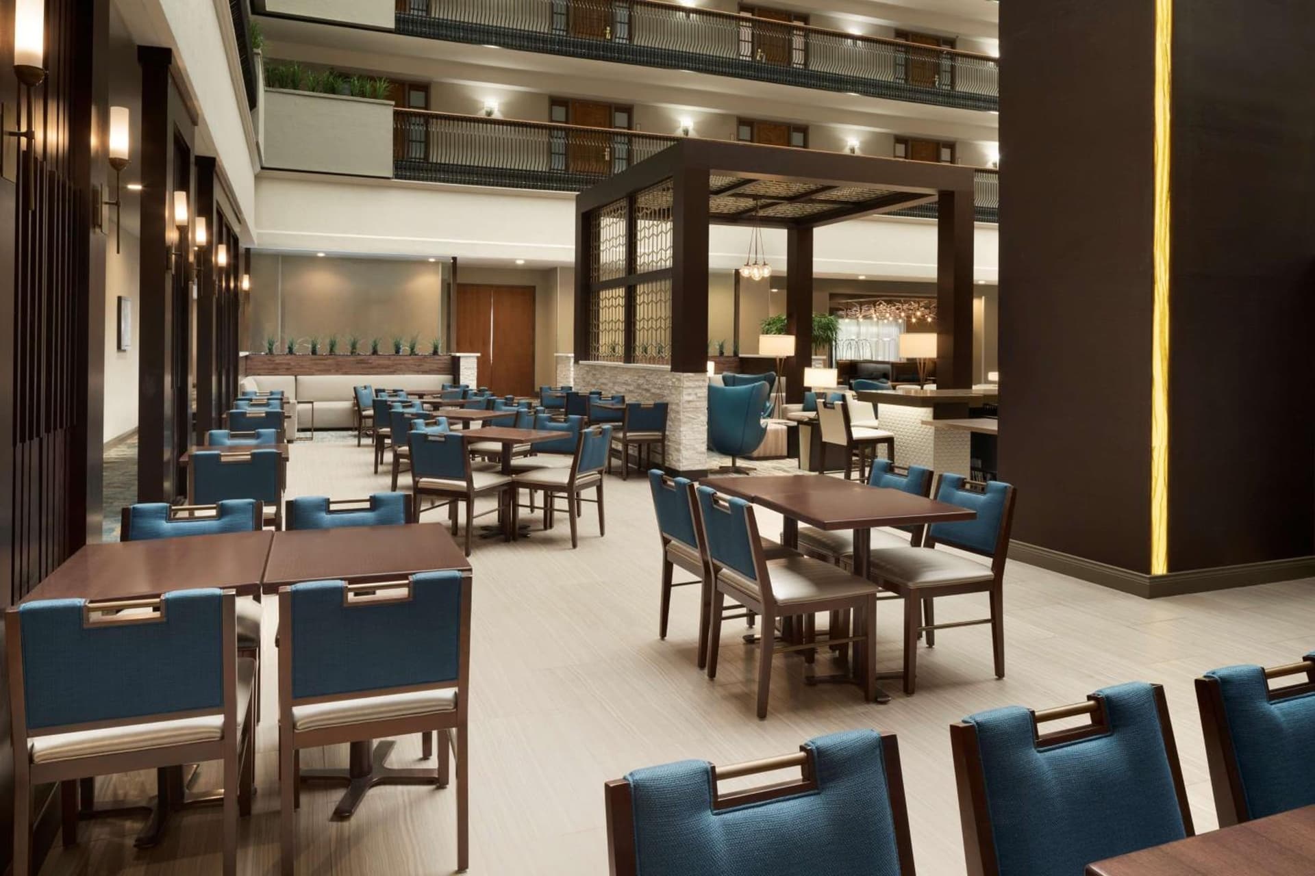 Embassy Suites by Hilton Columbus gallery photo in Columbus, OH — image 6