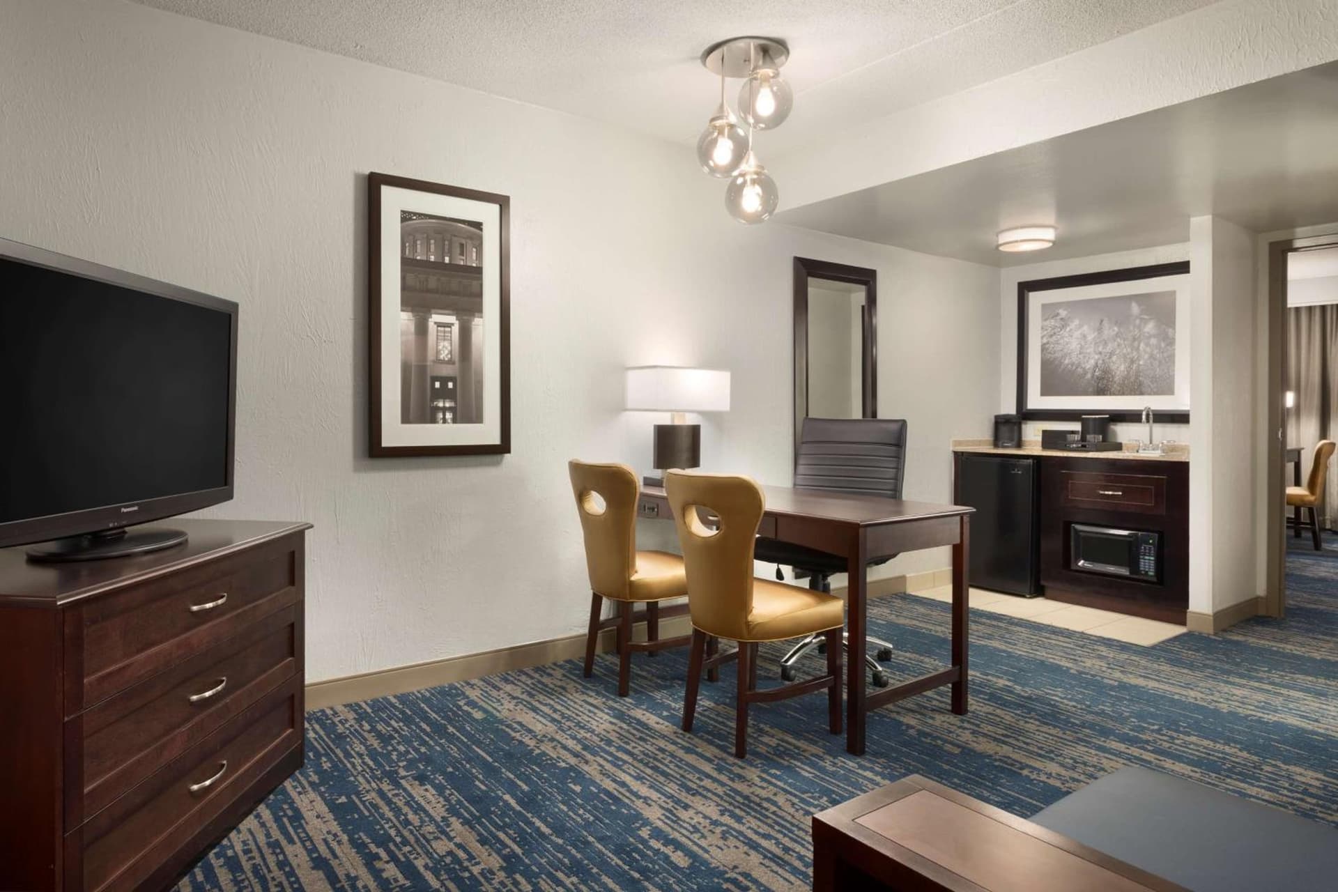 Embassy Suites by Hilton Columbus gallery photo in Columbus, OH — image 25