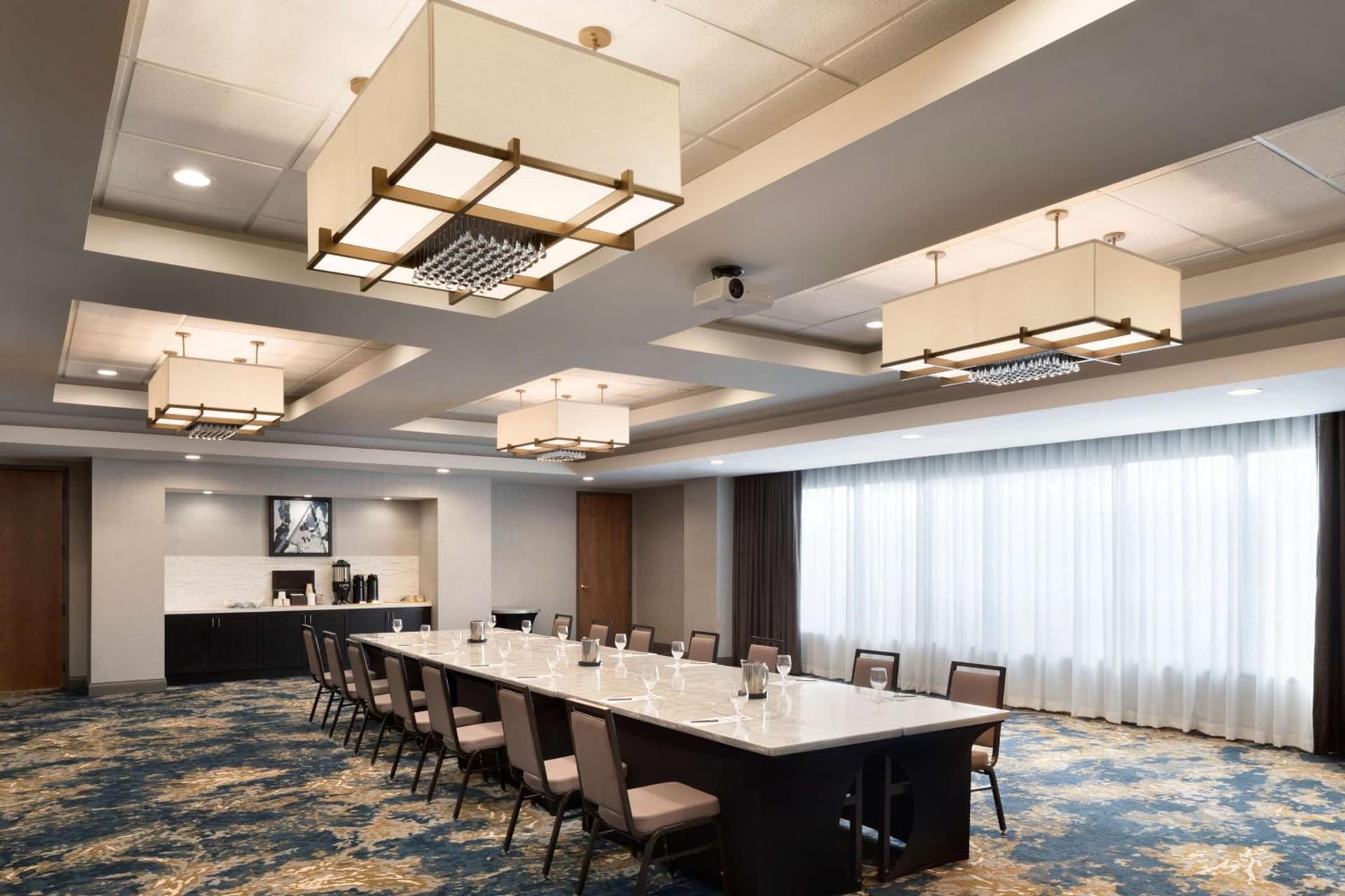 Embassy Suites by Hilton Columbus gallery photo in Columbus, OH — image 12