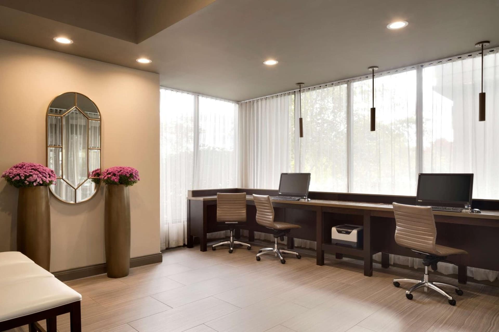 Embassy Suites by Hilton Columbus gallery photo in Columbus, OH — image 17