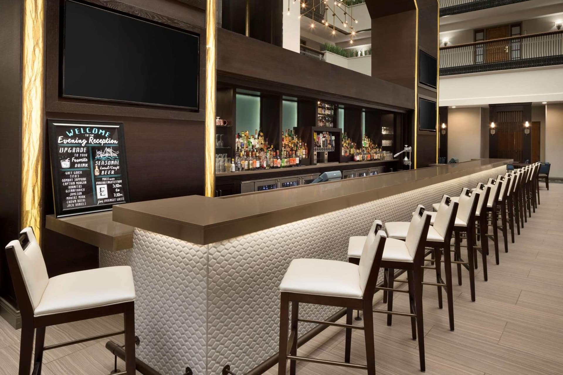 Embassy Suites by Hilton Columbus gallery photo in Columbus, OH — image 9