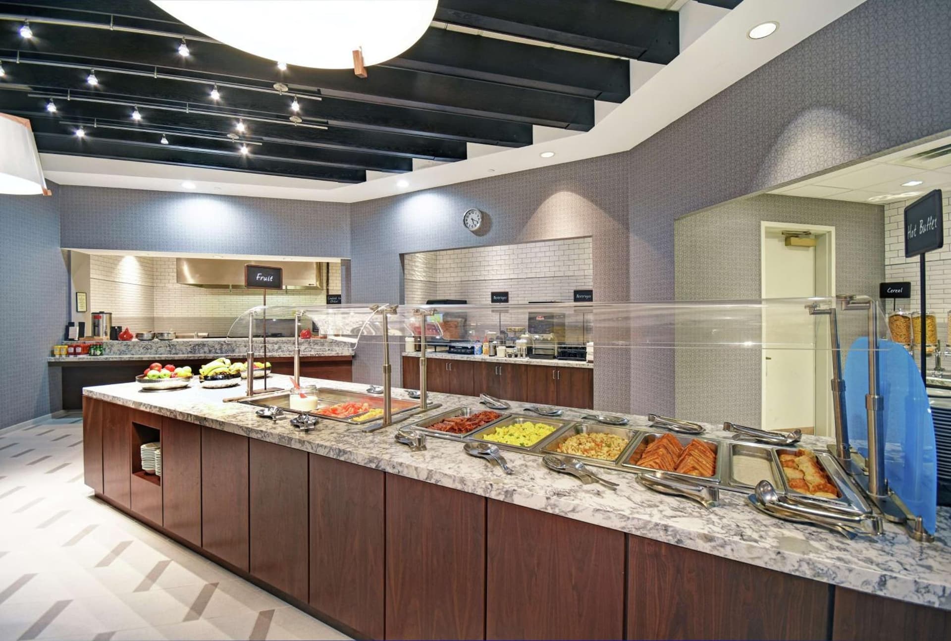 Embassy Suites Charleston gallery photo in Charleston, WV — image 22