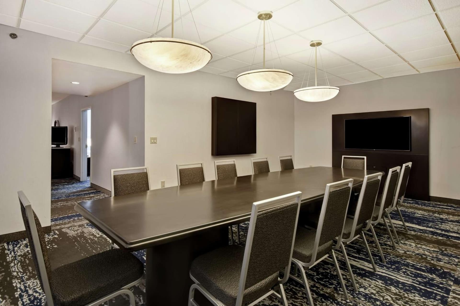 Embassy Suites Charleston gallery photo in Charleston, WV — image 15