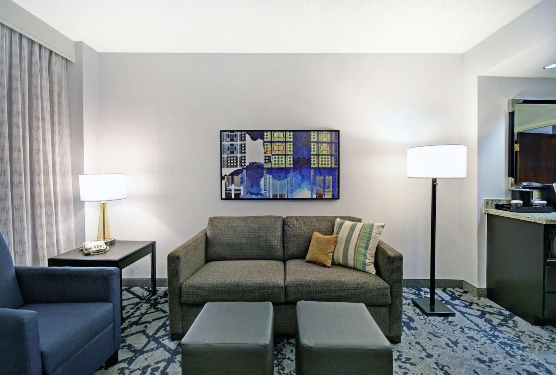 Embassy Suites Charleston gallery photo in Charleston, WV — image 16