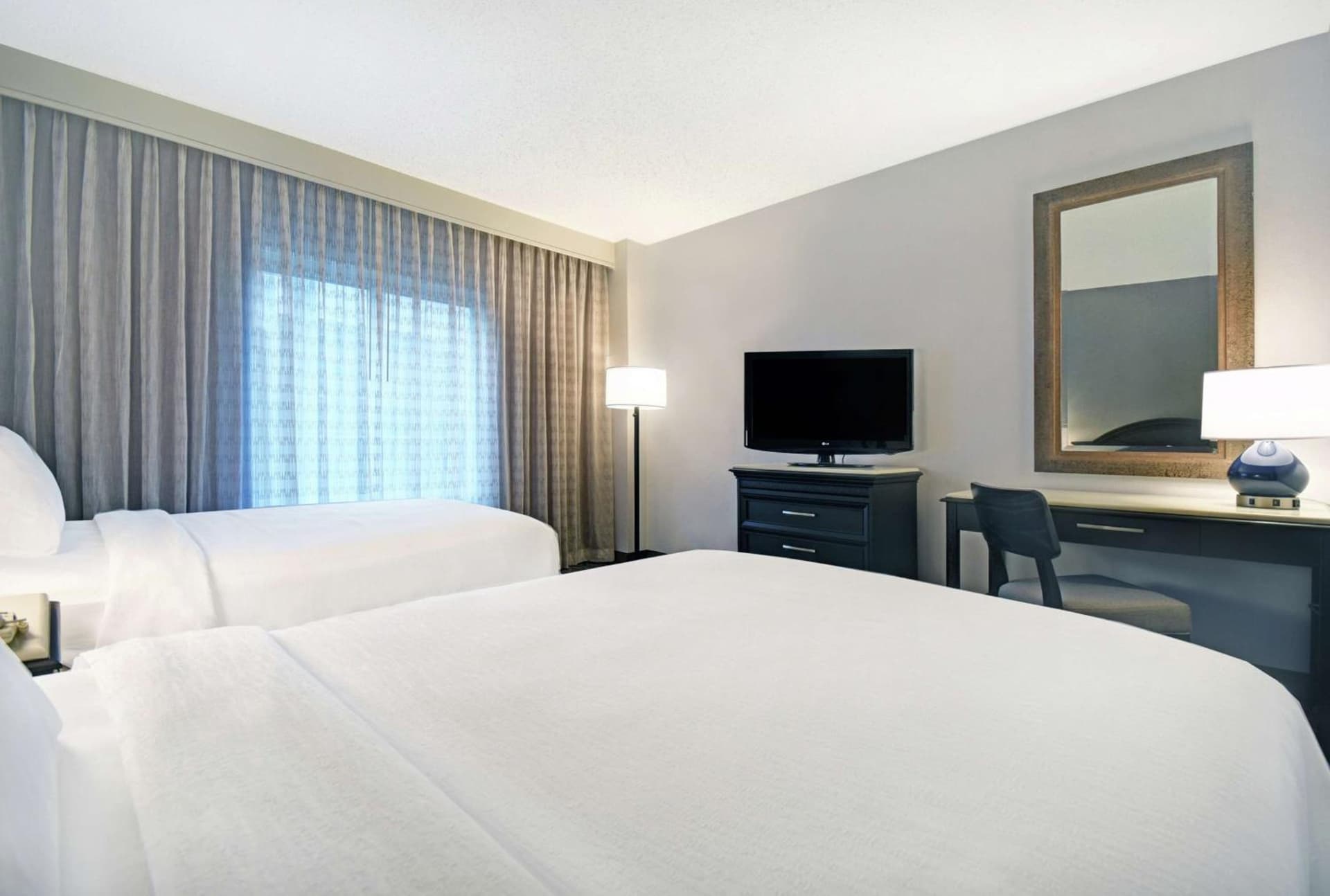Embassy Suites Charleston gallery photo in Charleston, WV — image 38