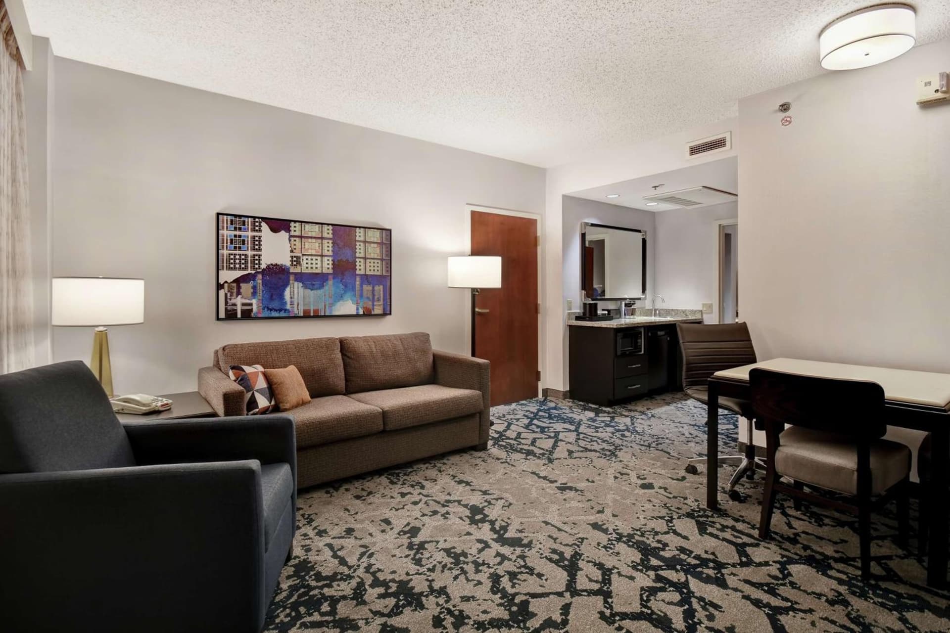 Embassy Suites Charleston gallery photo in Charleston, WV — image 23