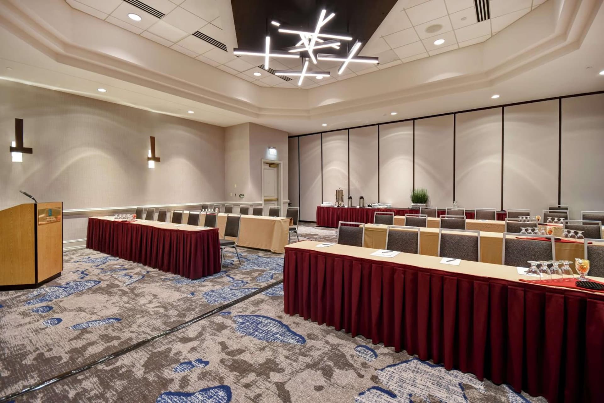 Embassy Suites Charleston gallery photo in Charleston, WV — image 13