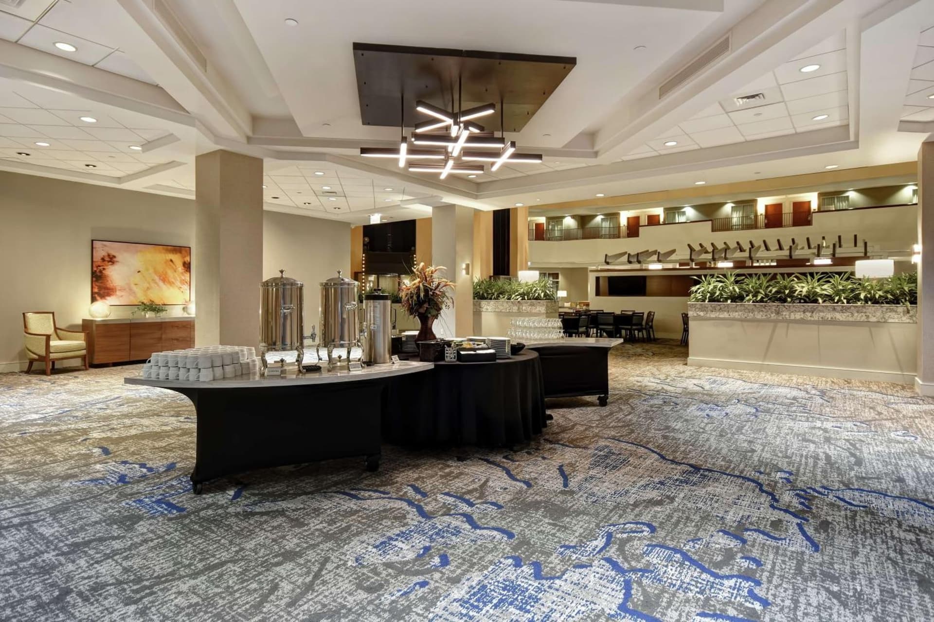 Embassy Suites Charleston gallery photo in Charleston, WV — image 19
