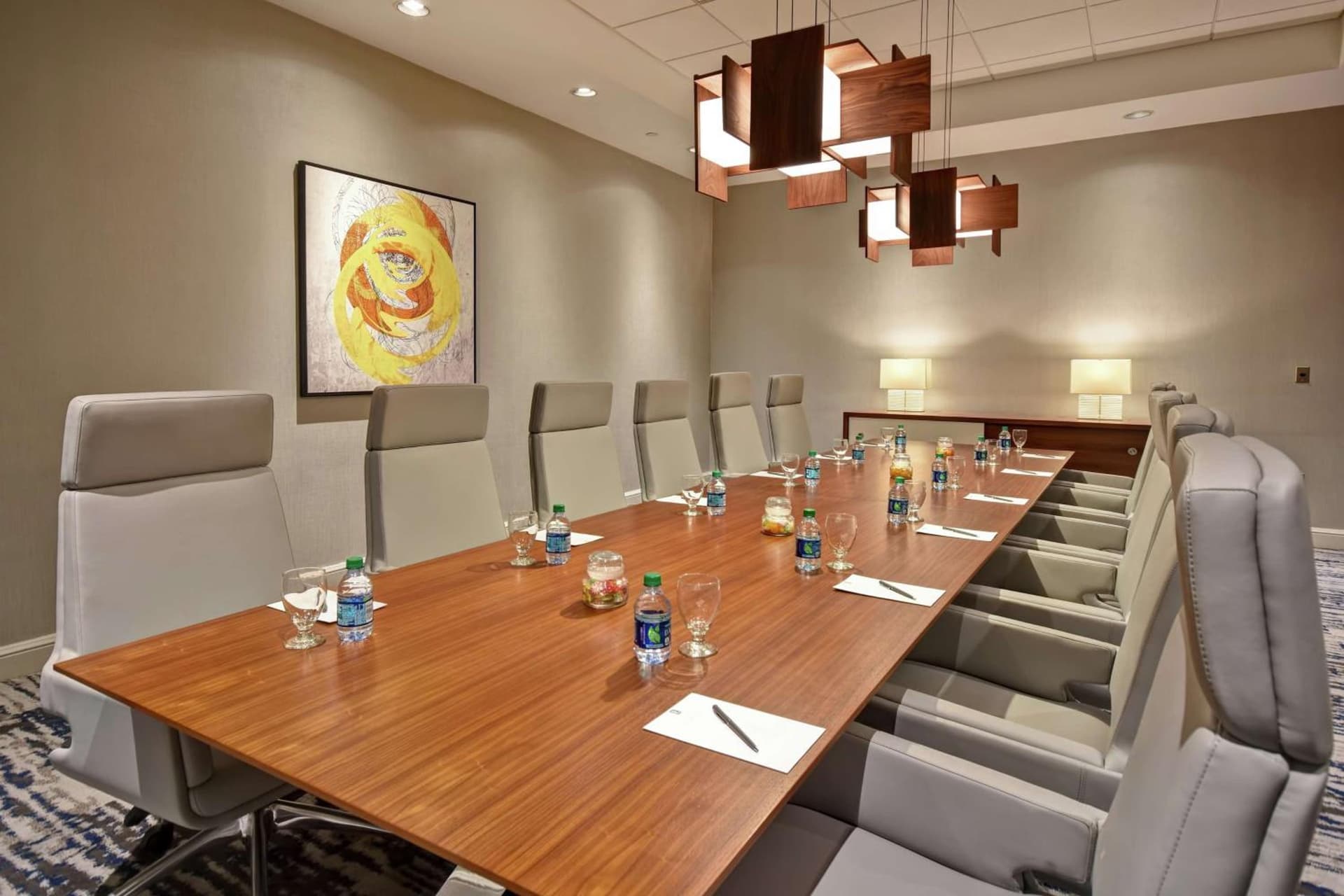 Embassy Suites Charleston gallery photo in Charleston, WV — image 7