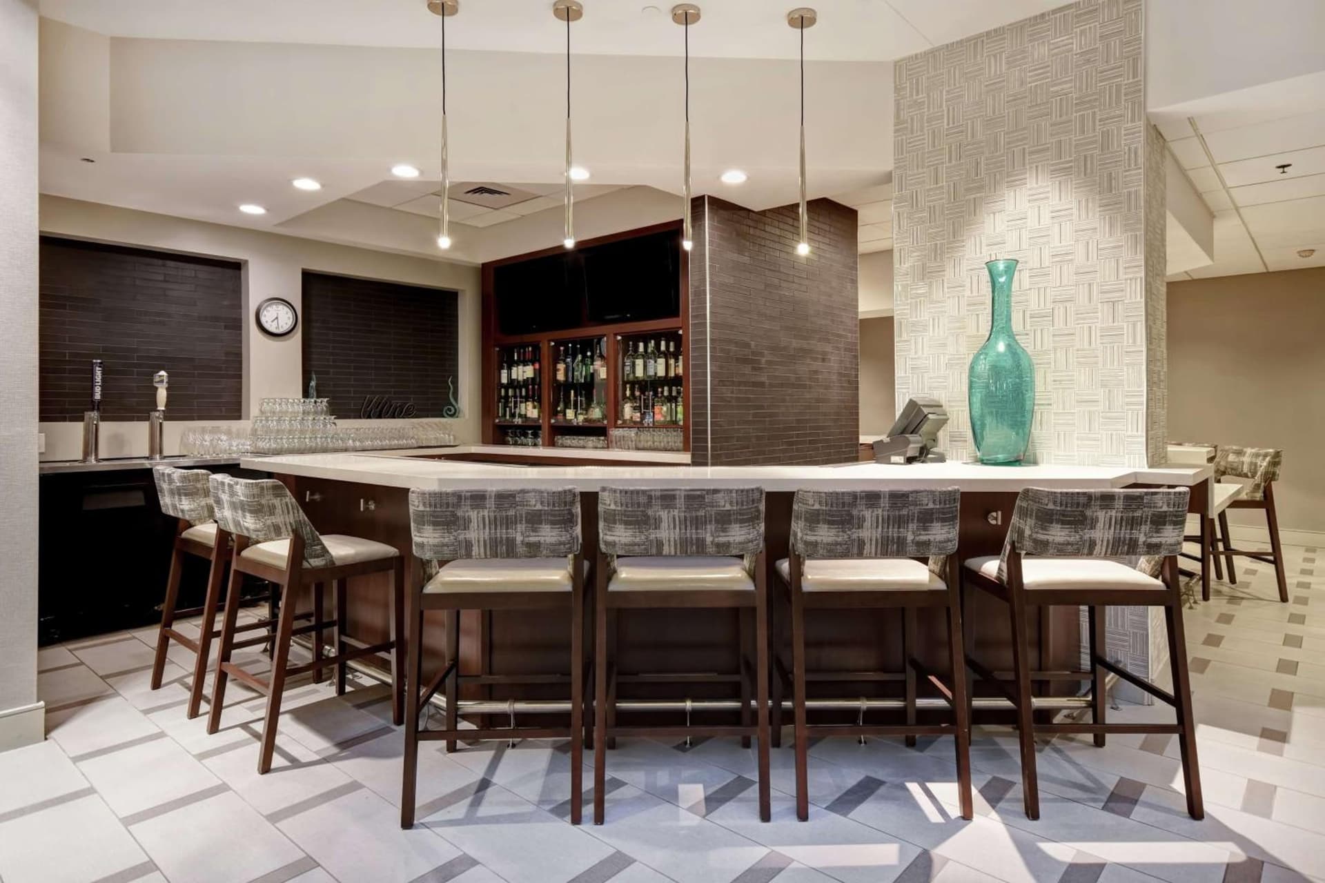 Embassy Suites Charleston gallery photo in Charleston, WV — image 52