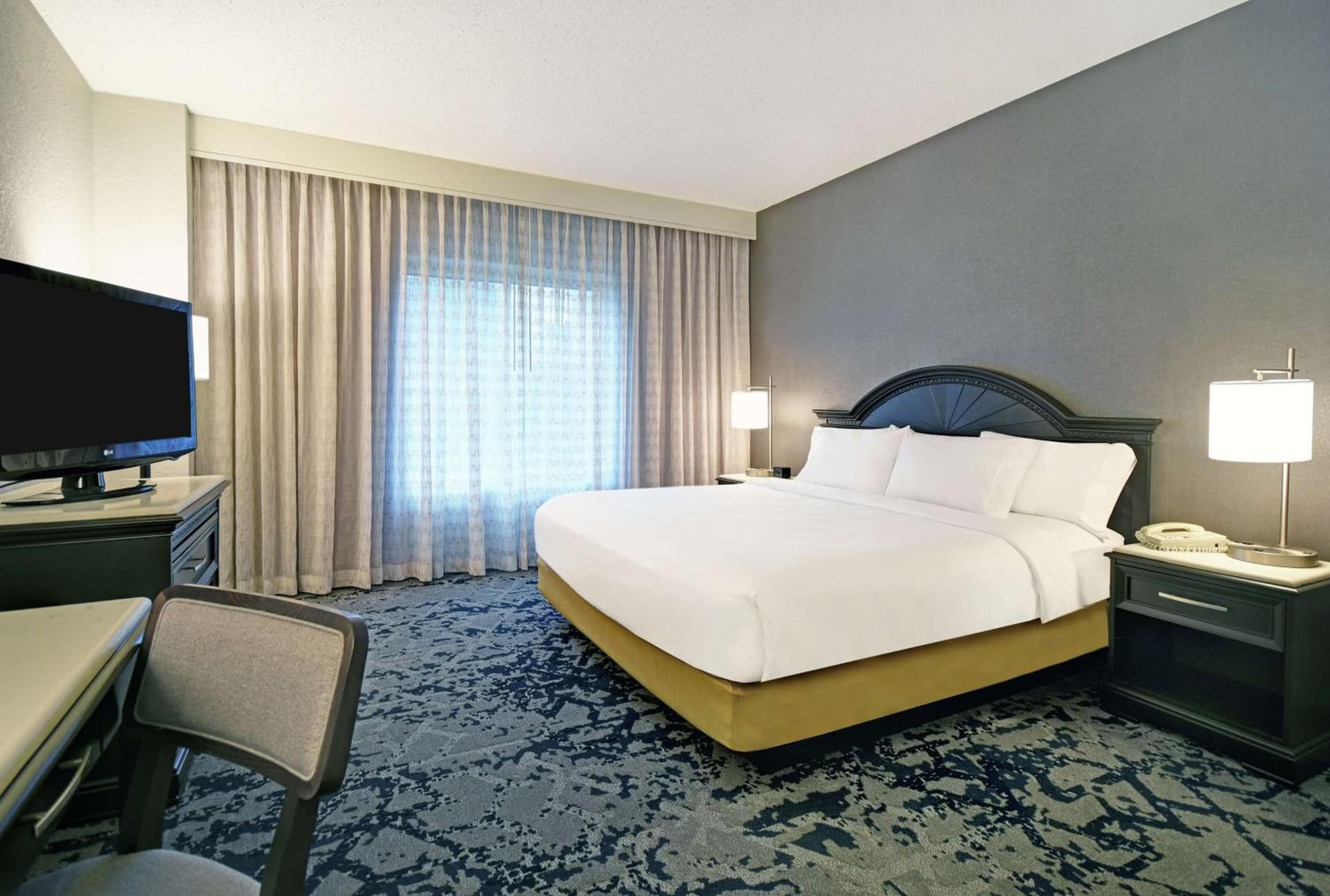 Embassy Suites Charleston gallery photo in Charleston, WV — image 29