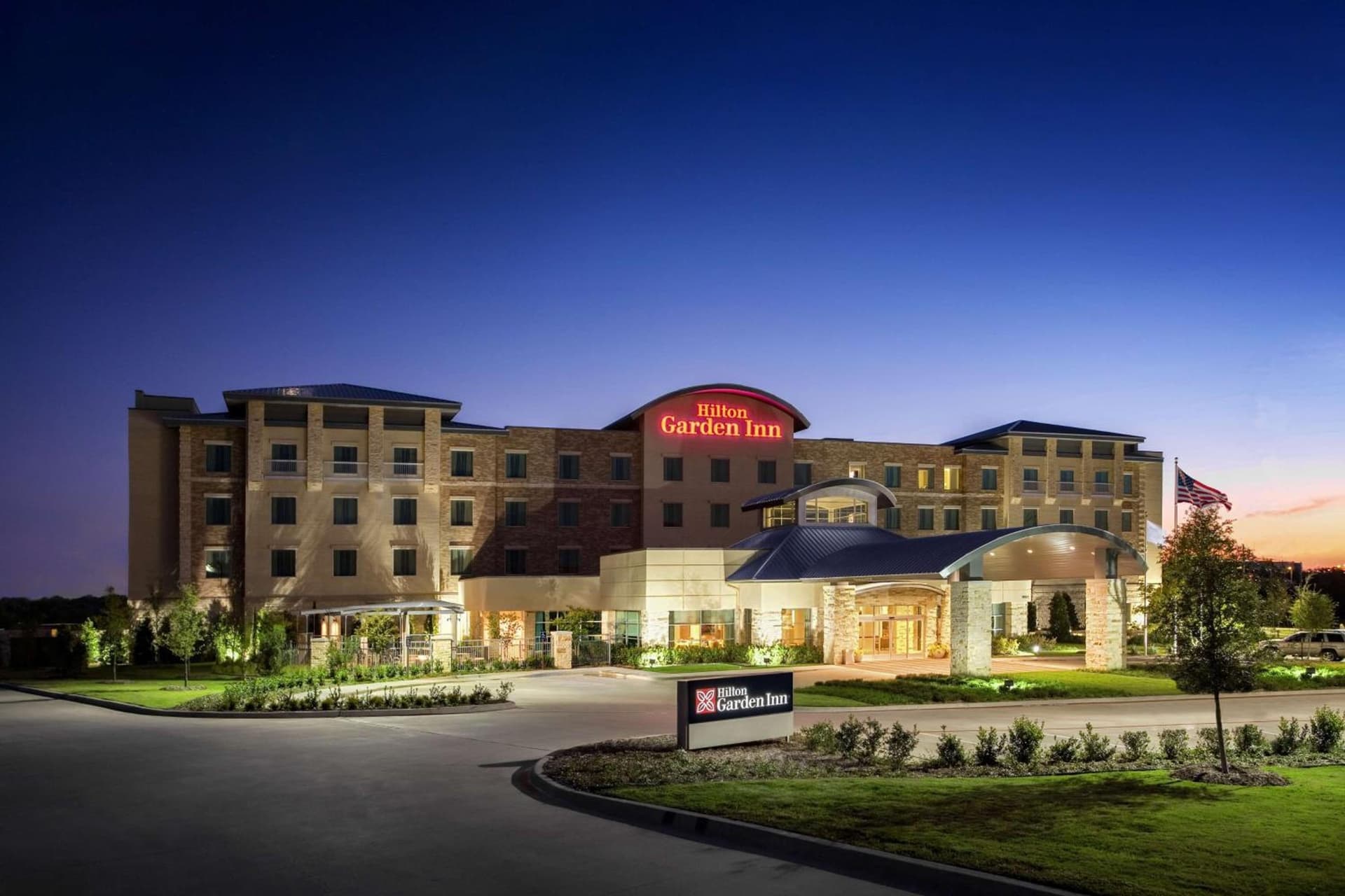 Hilton Garden Inn Dallas Richardson interior in Richardson, TX — gallery photo 2