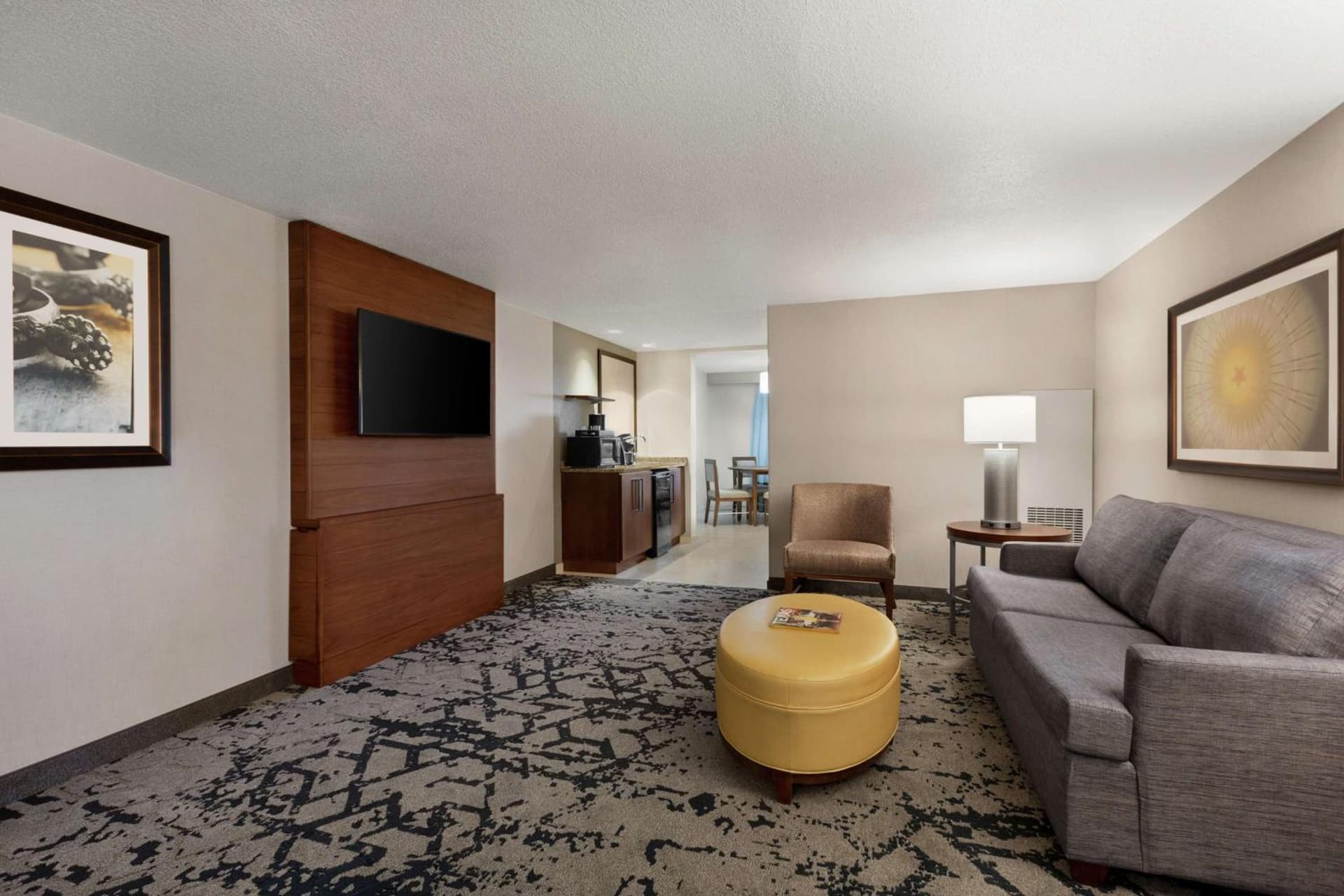 Embassy Suites Dallas - DFW Airport North gallery photo in Grapevine, TX — image 11