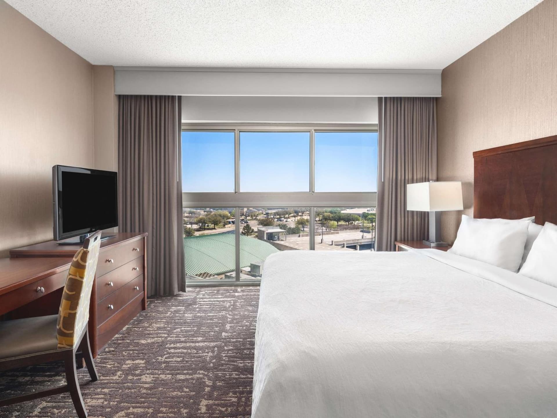 Embassy Suites by Hilton Dallas Frisco Hotel & Convention Center gallery photo in Frisco, TX — image 6