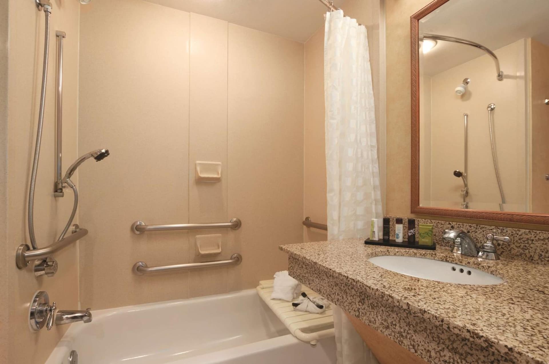 Embassy Suites by Hilton Dallas Frisco Hotel & Convention Center gallery photo in Frisco, TX — image 43