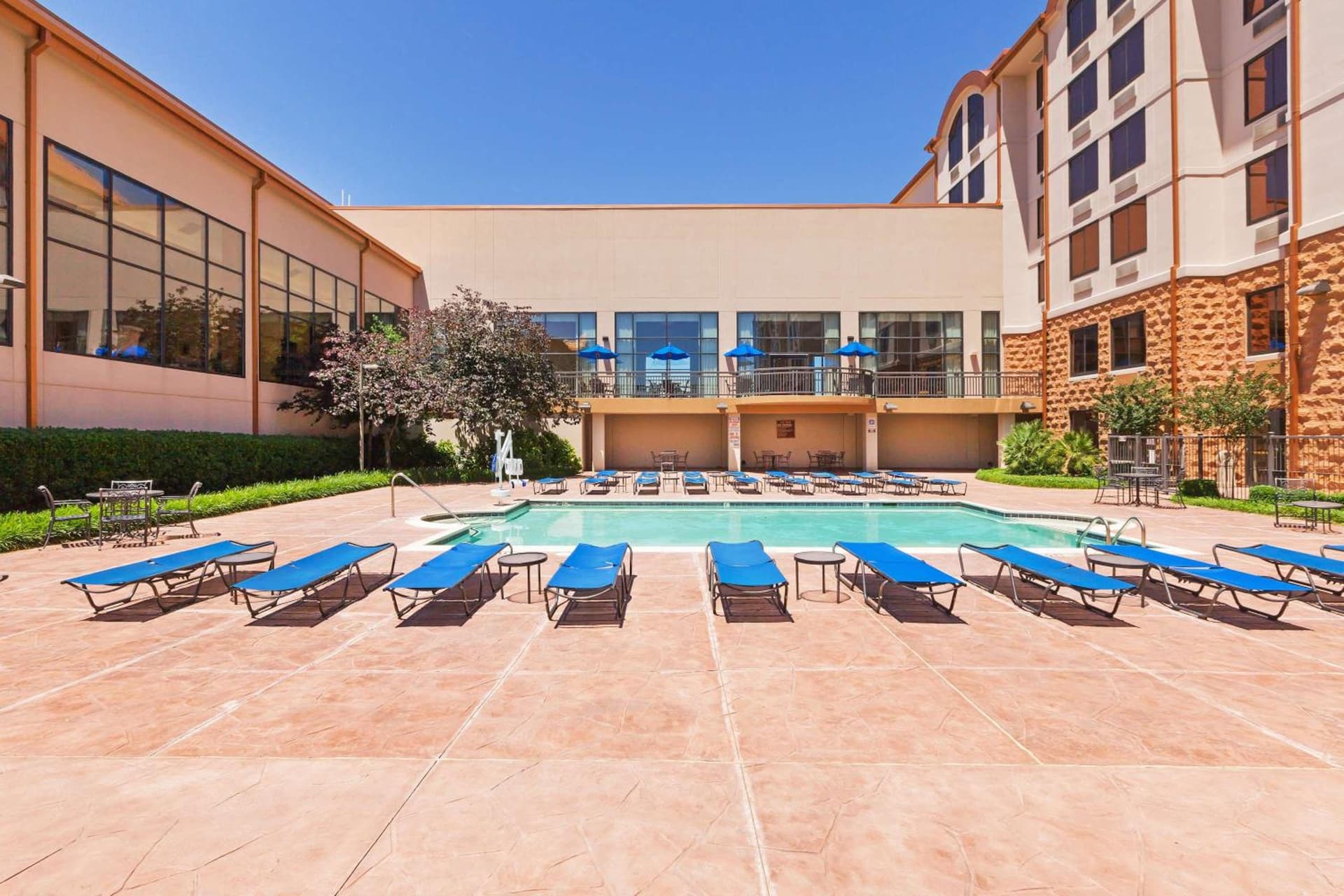 Hampton Inn & Suites Dallas-Mesquite gallery photo in Mesquite, TX — image 44
