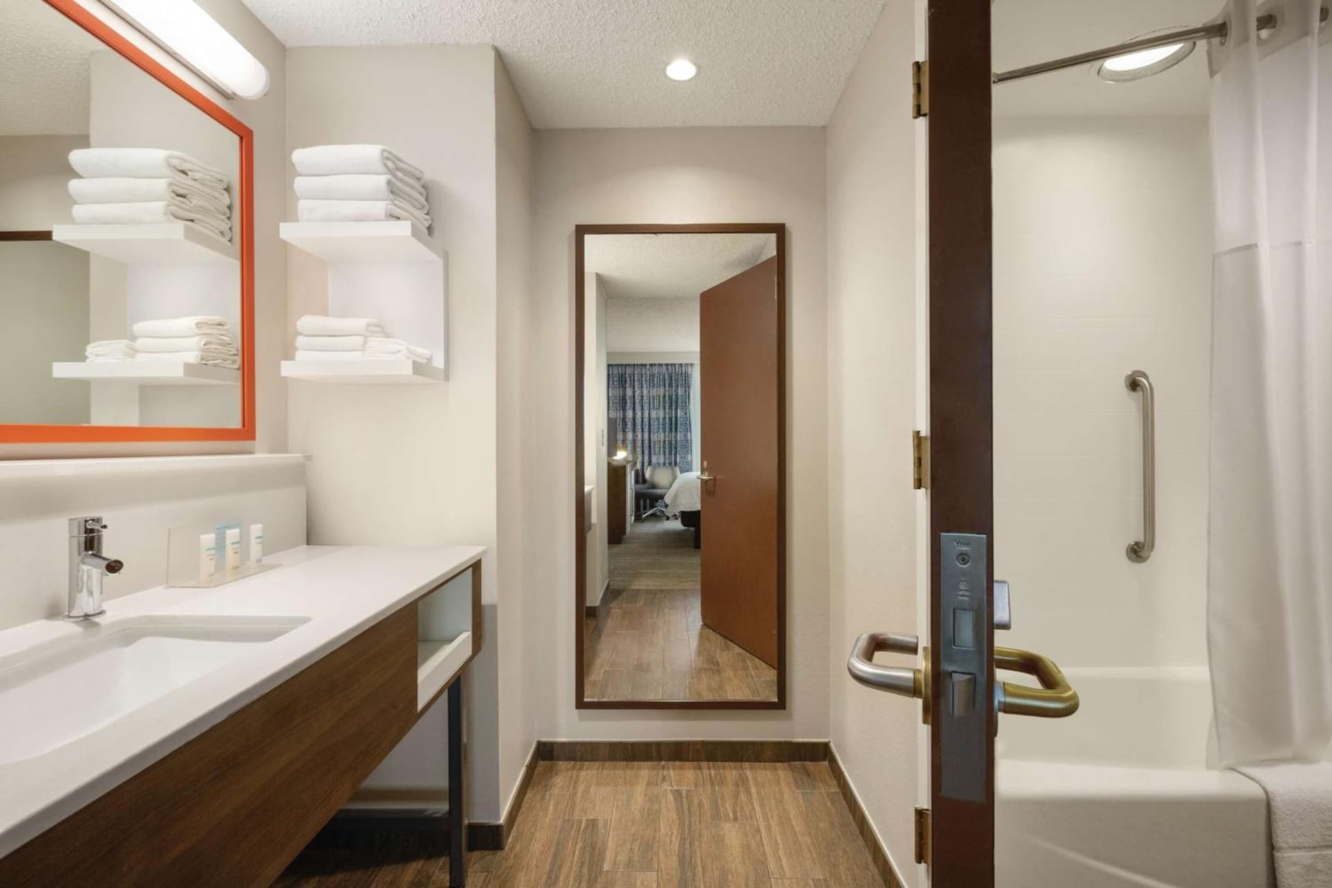 Hampton Inn & Suites Dallas-Mesquite gallery photo in Mesquite, TX — image 25