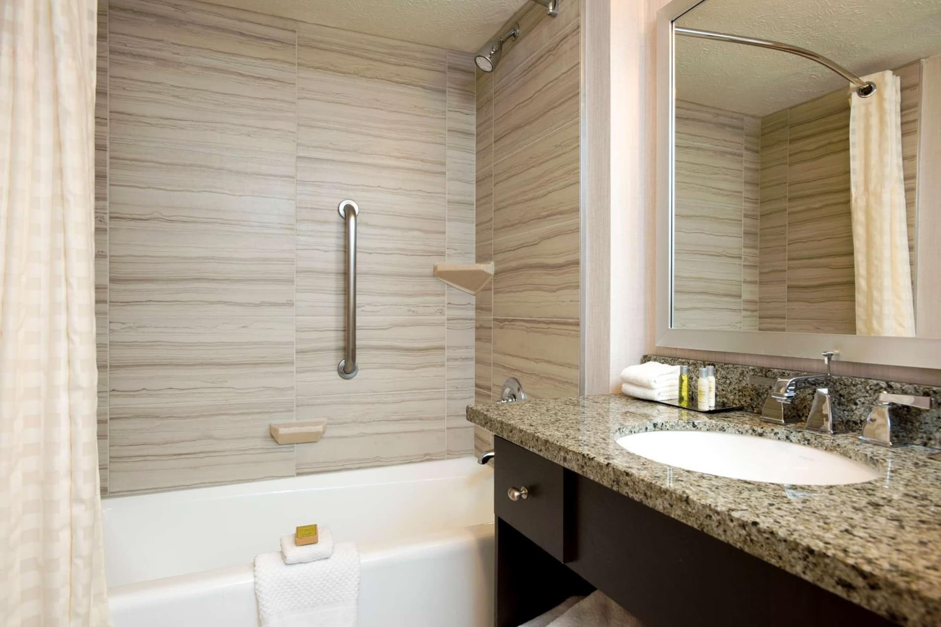 DoubleTree by Hilton Hotel Denver - Aurora gallery photo in Aurora, CO — image 29