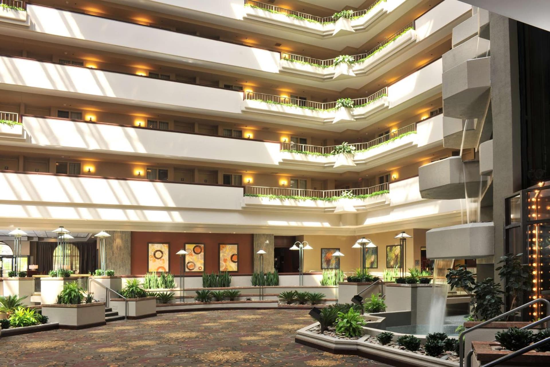 Embassy Suites Des Moines Downtown gallery photo in Des Moines, IA — image 36