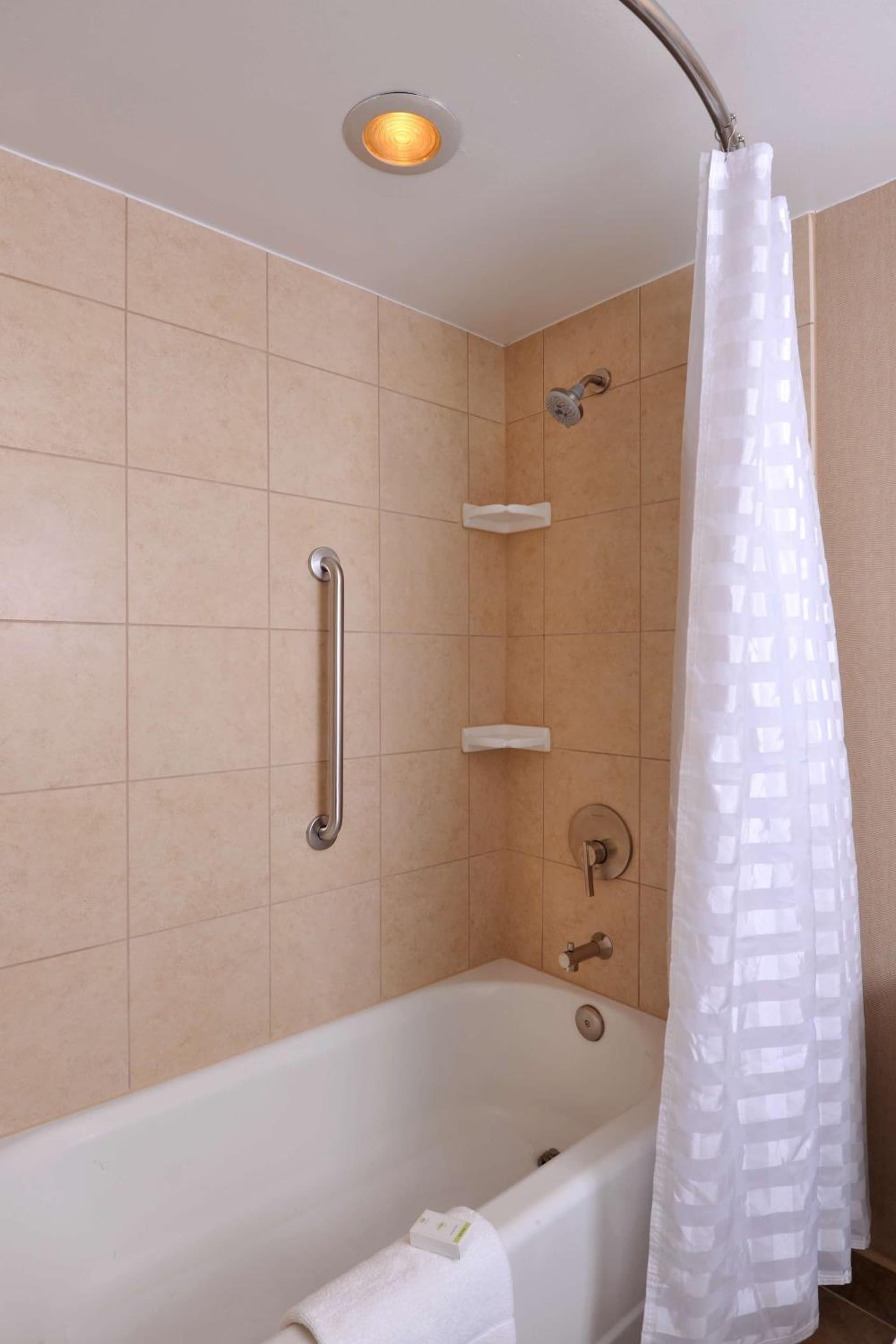 Embassy Suites Des Moines Downtown gallery photo in Des Moines, IA — image 60