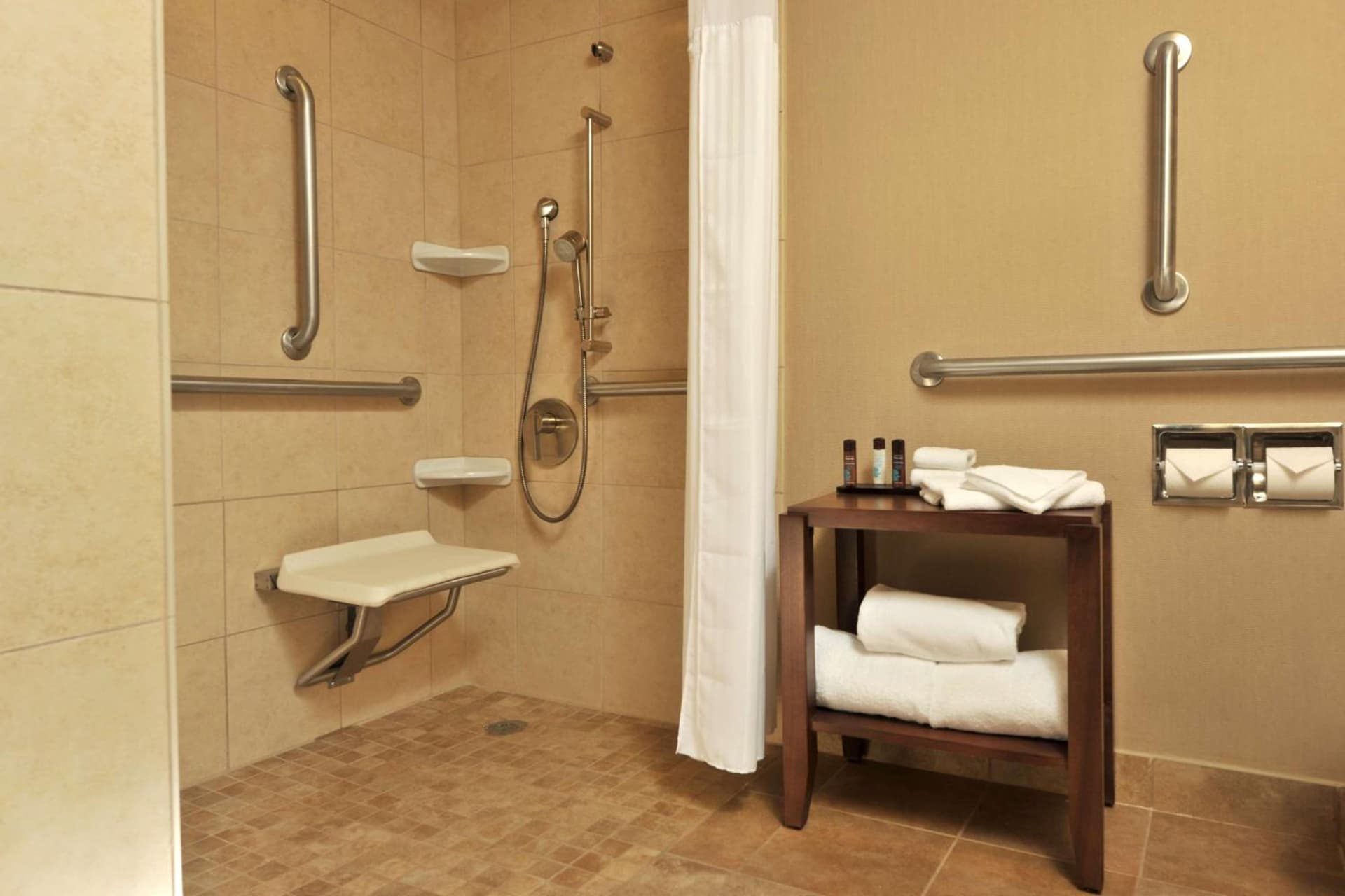 Embassy Suites Des Moines Downtown gallery photo in Des Moines, IA — image 56