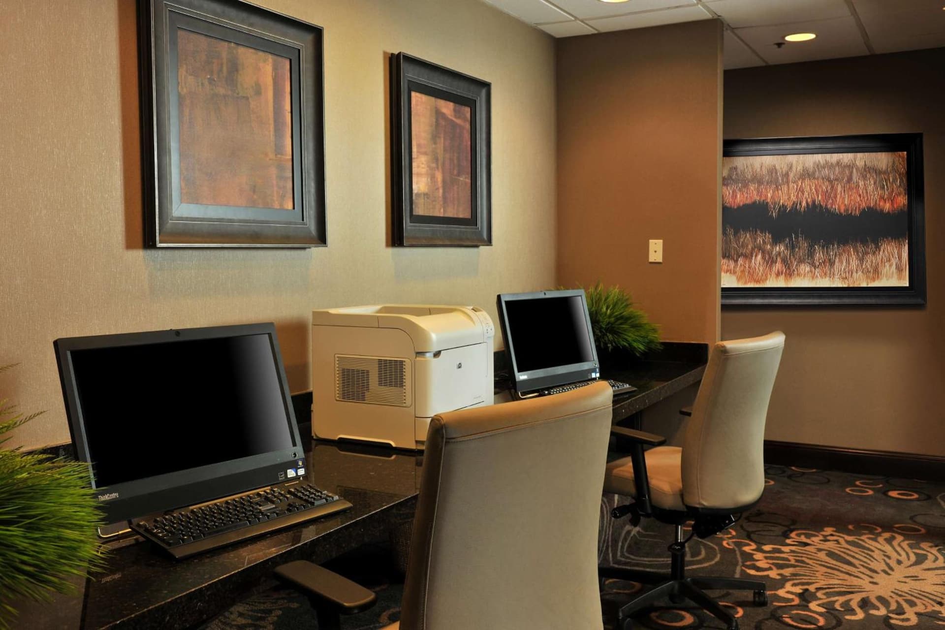 Embassy Suites Des Moines Downtown gallery photo in Des Moines, IA — image 46