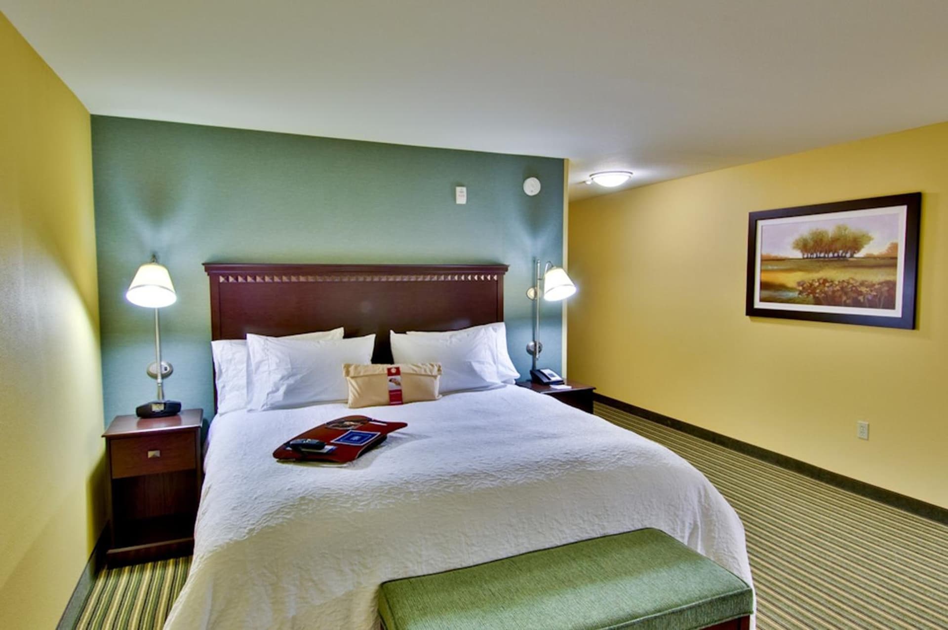 Hampton Inn & Suites Moreno Valley gallery photo in Moreno Valley, CA — image 38