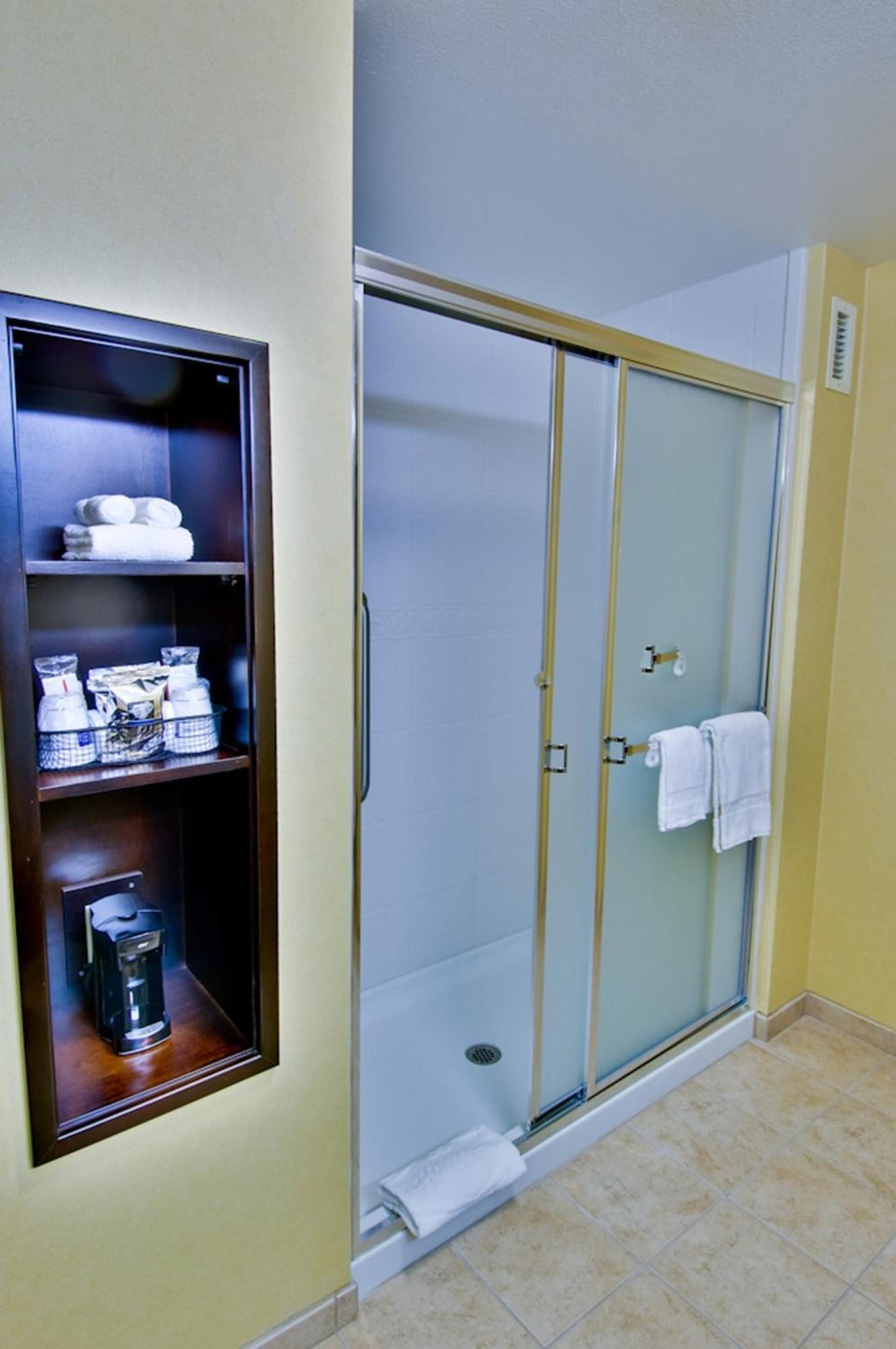 Hampton Inn & Suites Moreno Valley gallery photo in Moreno Valley, CA — image 34