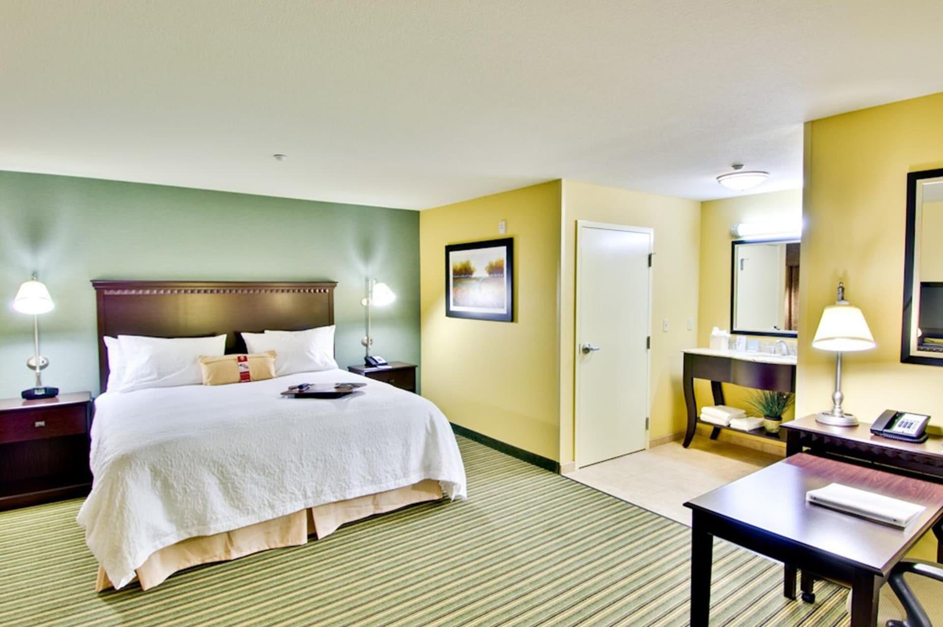 Hampton Inn & Suites Moreno Valley gallery photo in Moreno Valley, CA — image 11