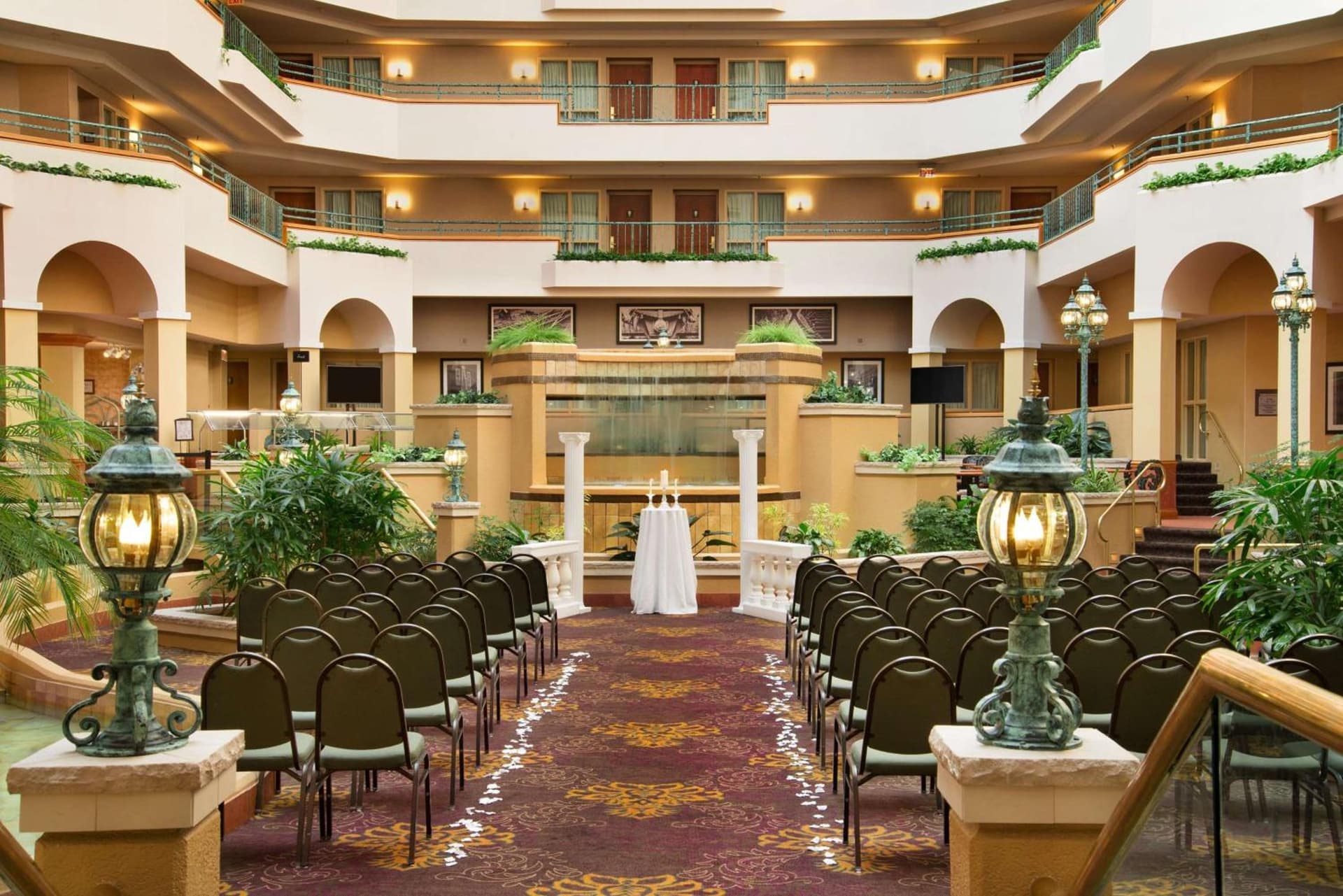 Embassy Suites by Hilton Greensboro Airport gallery photo in Greensboro, NC — image 41