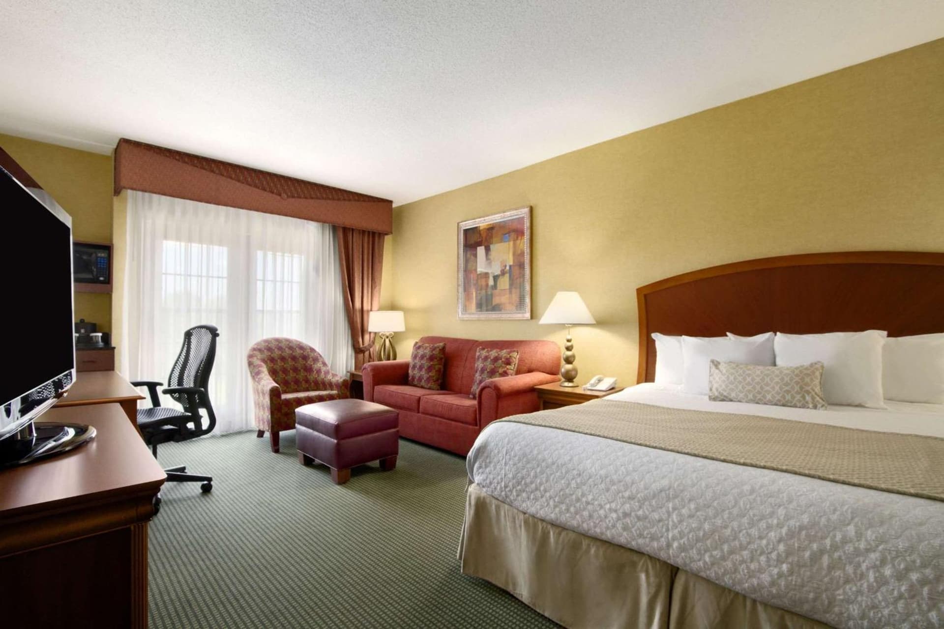 Embassy Suites by Hilton Greensboro Airport gallery photo in Greensboro, NC — image 17