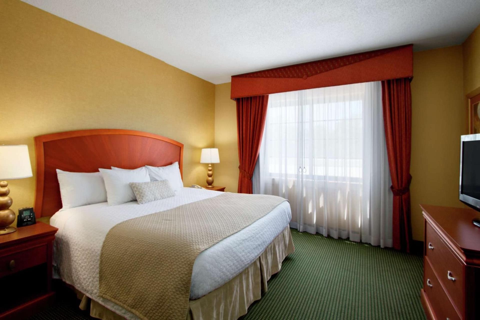 Embassy Suites by Hilton Greensboro Airport gallery photo in Greensboro, NC — image 36