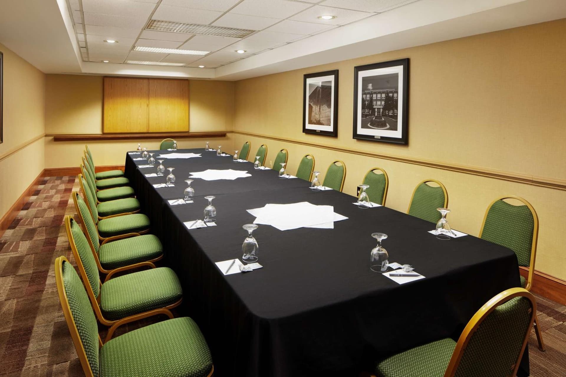 Embassy Suites by Hilton Greensboro Airport gallery photo in Greensboro, NC — image 37